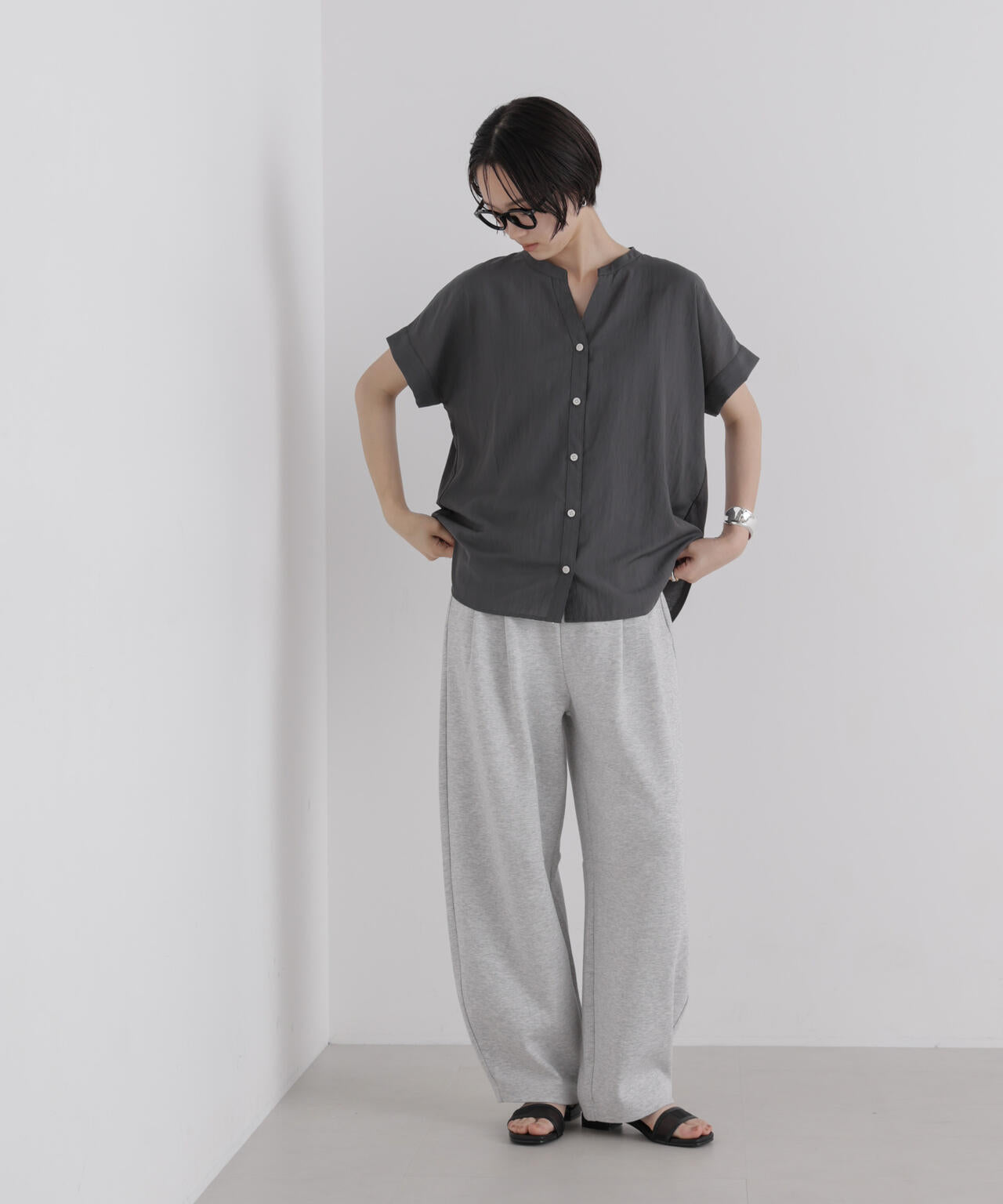 バックカットソー切り替えスキッパーブラウス 6736221312