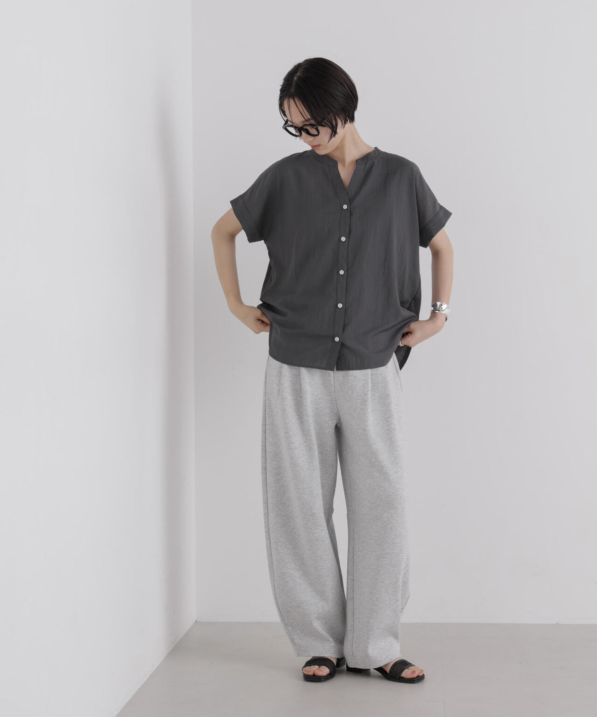 バックカットソー切り替えスキッパーブラウス 6736221312