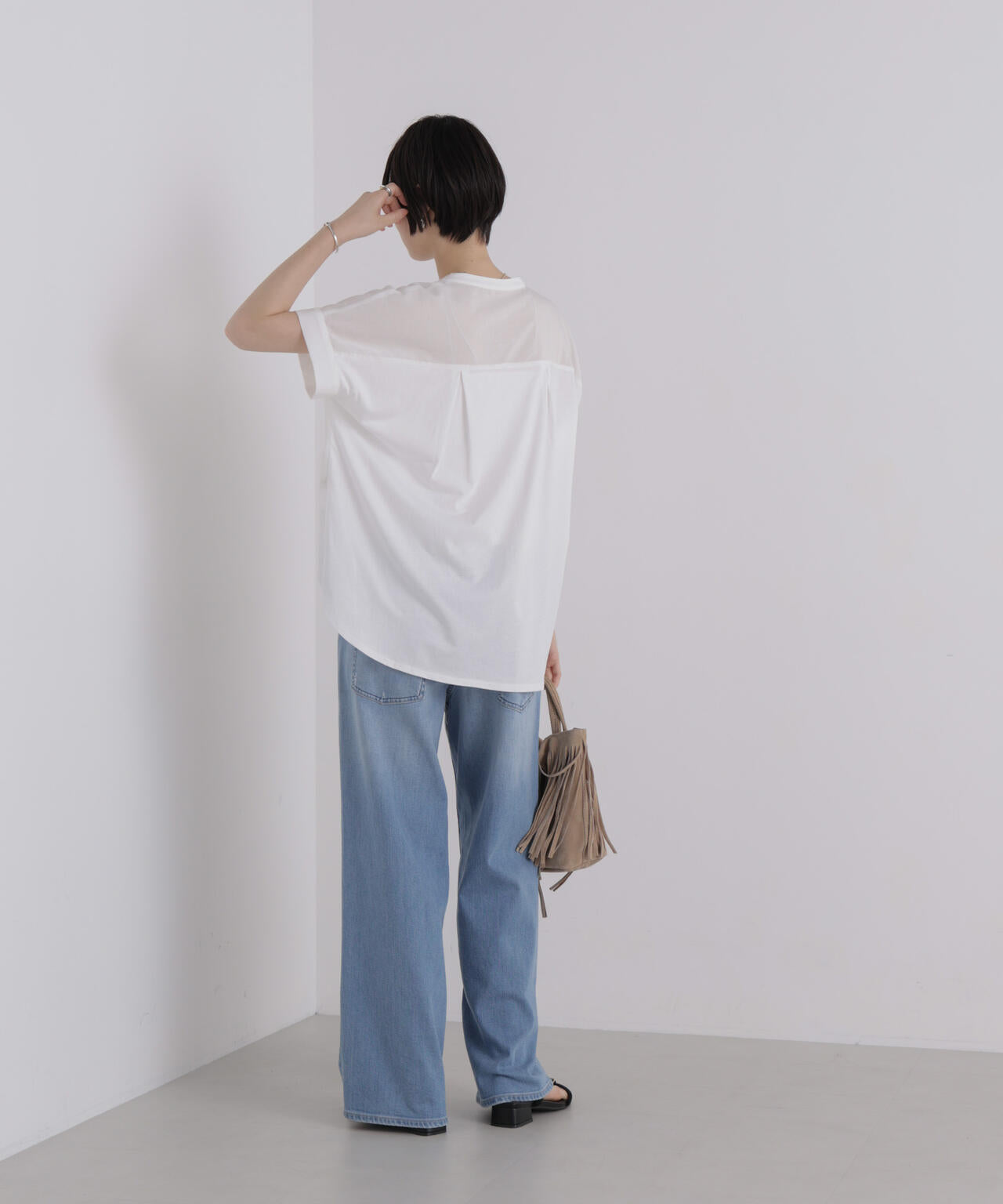 バックカットソー切り替えスキッパーブラウス 6736221312