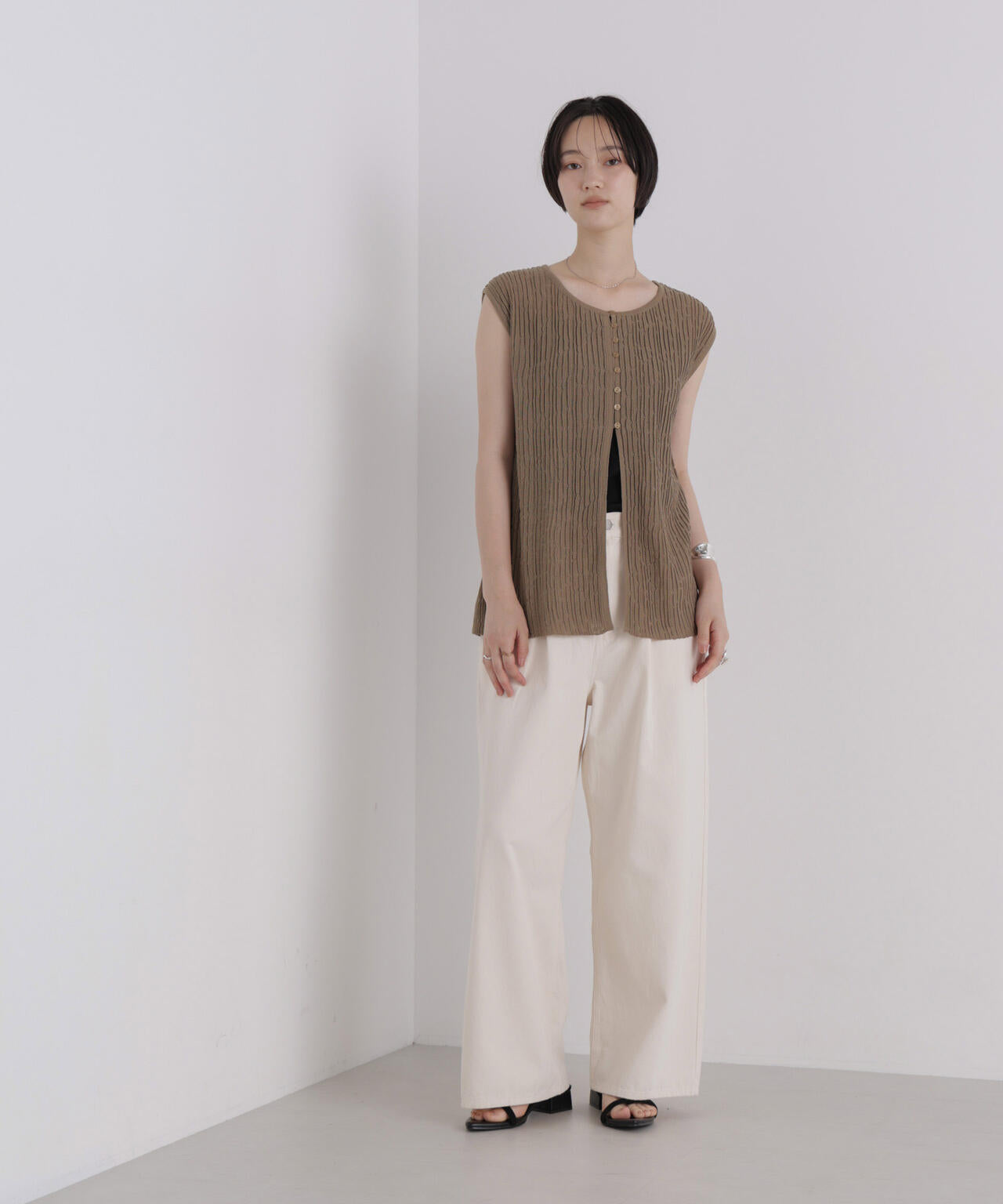前後2way楊柳ライクニット多ボタンノースリーブトップス(セットアップ可) 6736222309