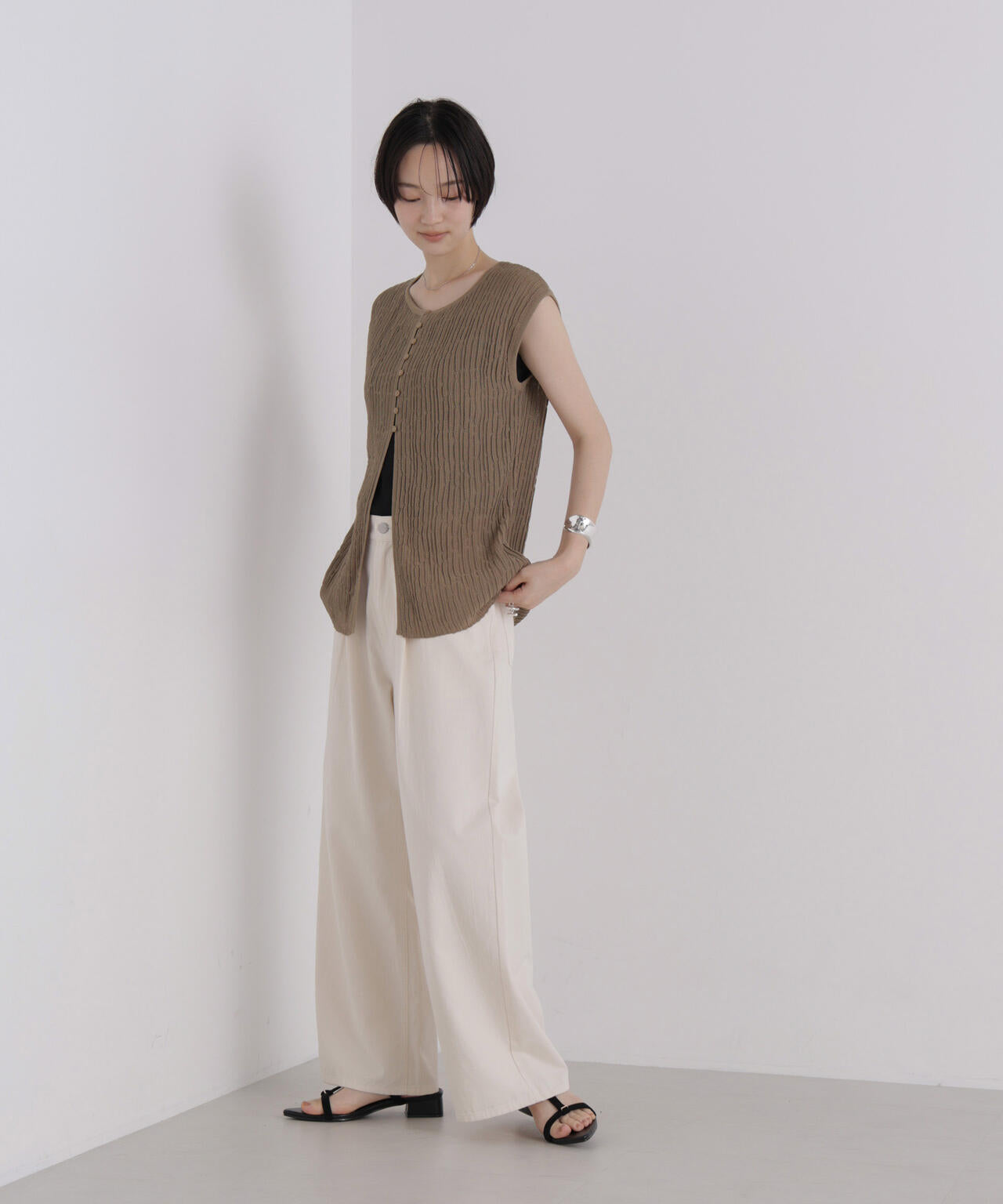 前後2way楊柳ライクニット多ボタンノースリーブトップス(セットアップ可) 6736222309