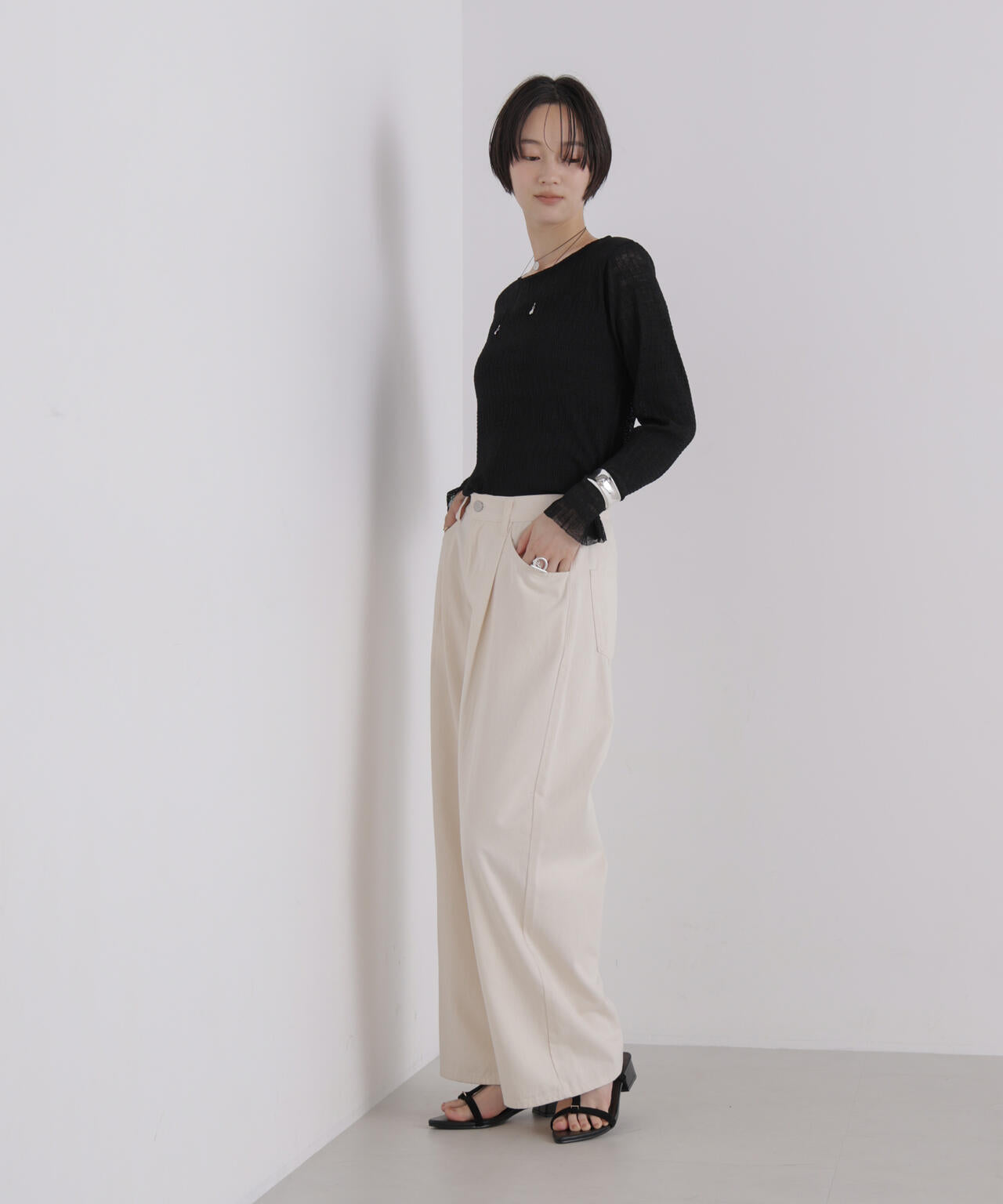 シアープリーツカットロングスリーブトップス 6736223306