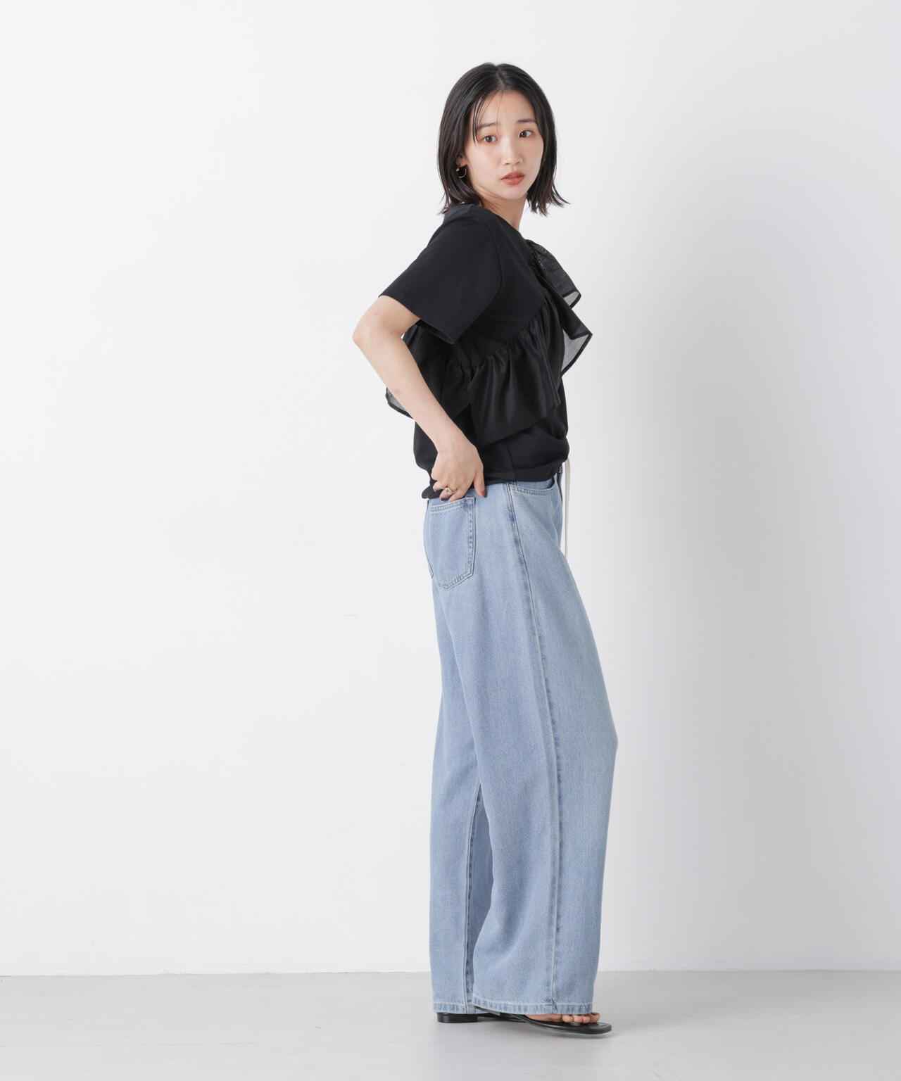 アシンメトリーフリル異素材コンビTシャツ 6736224300