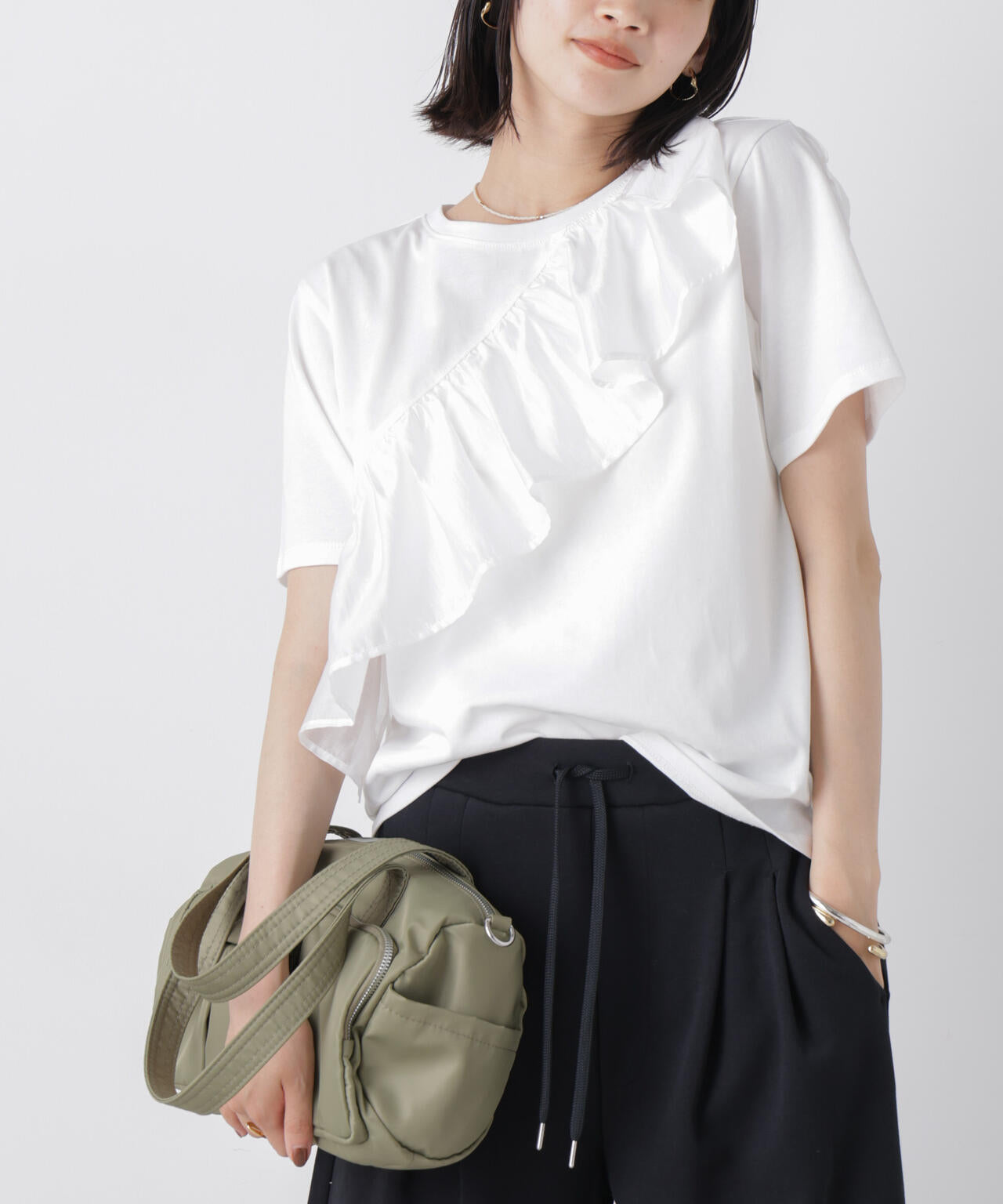 アシンメトリーフリル異素材コンビTシャツ 6736224300