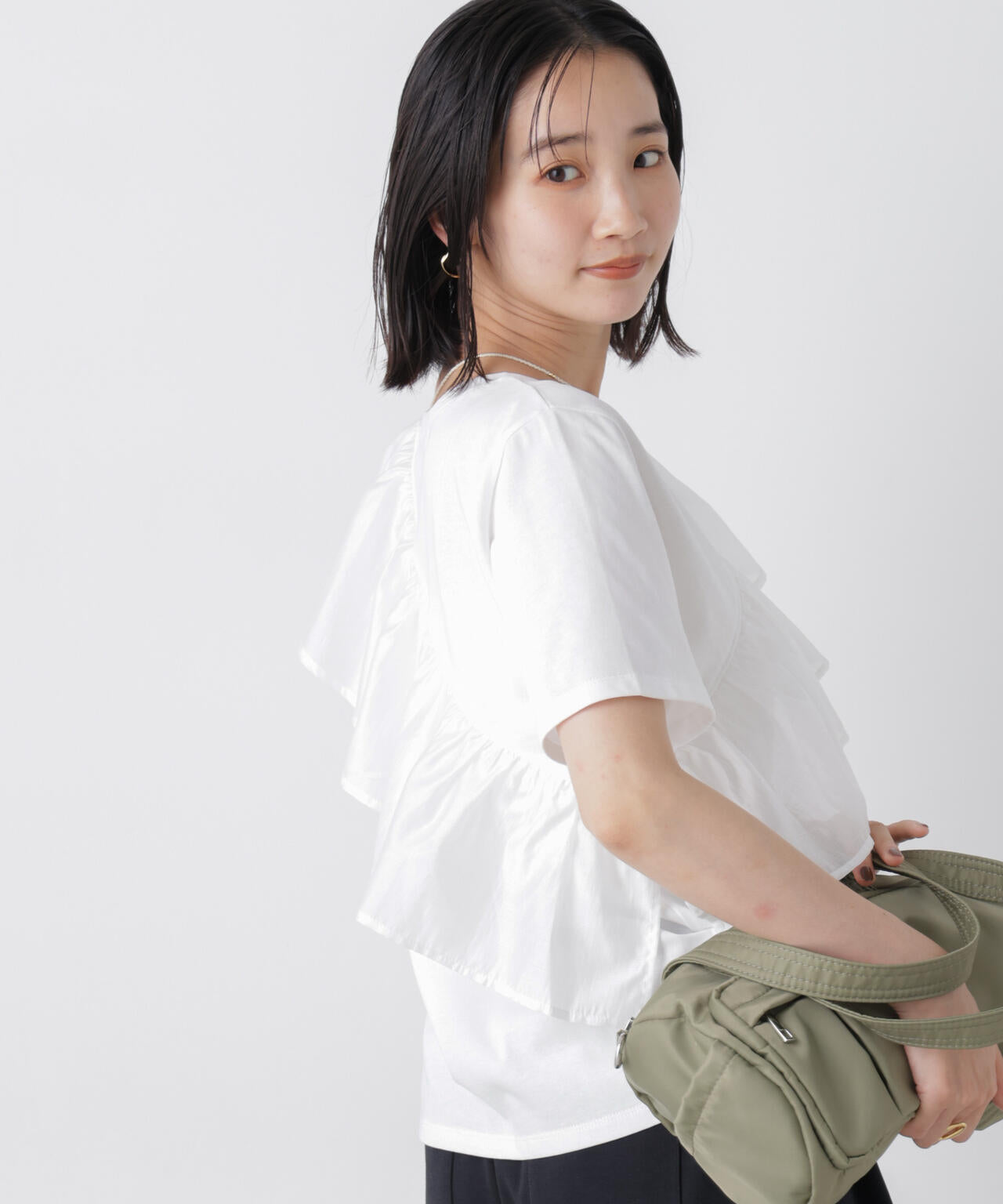 アシンメトリーフリル異素材コンビTシャツ 6736224300