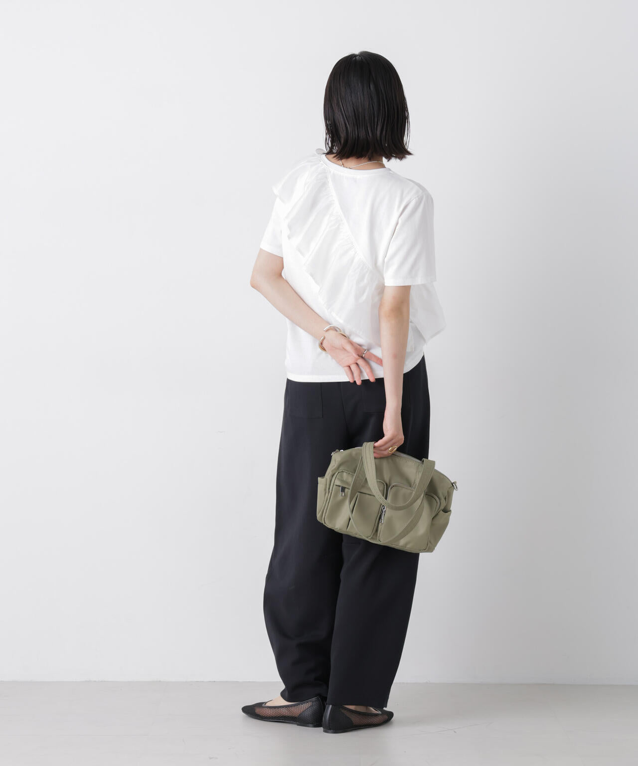 アシンメトリーフリル異素材コンビTシャツ 6736224300