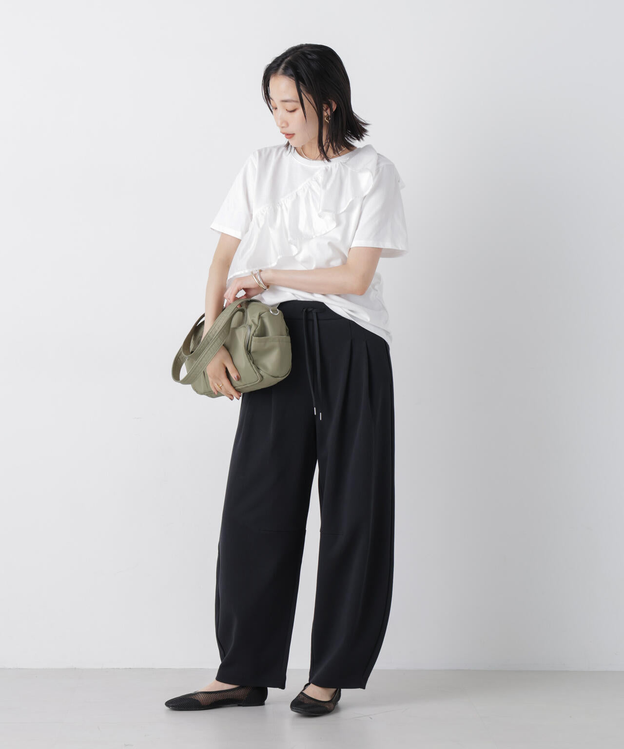 アシンメトリーフリル異素材コンビTシャツ 6736224300