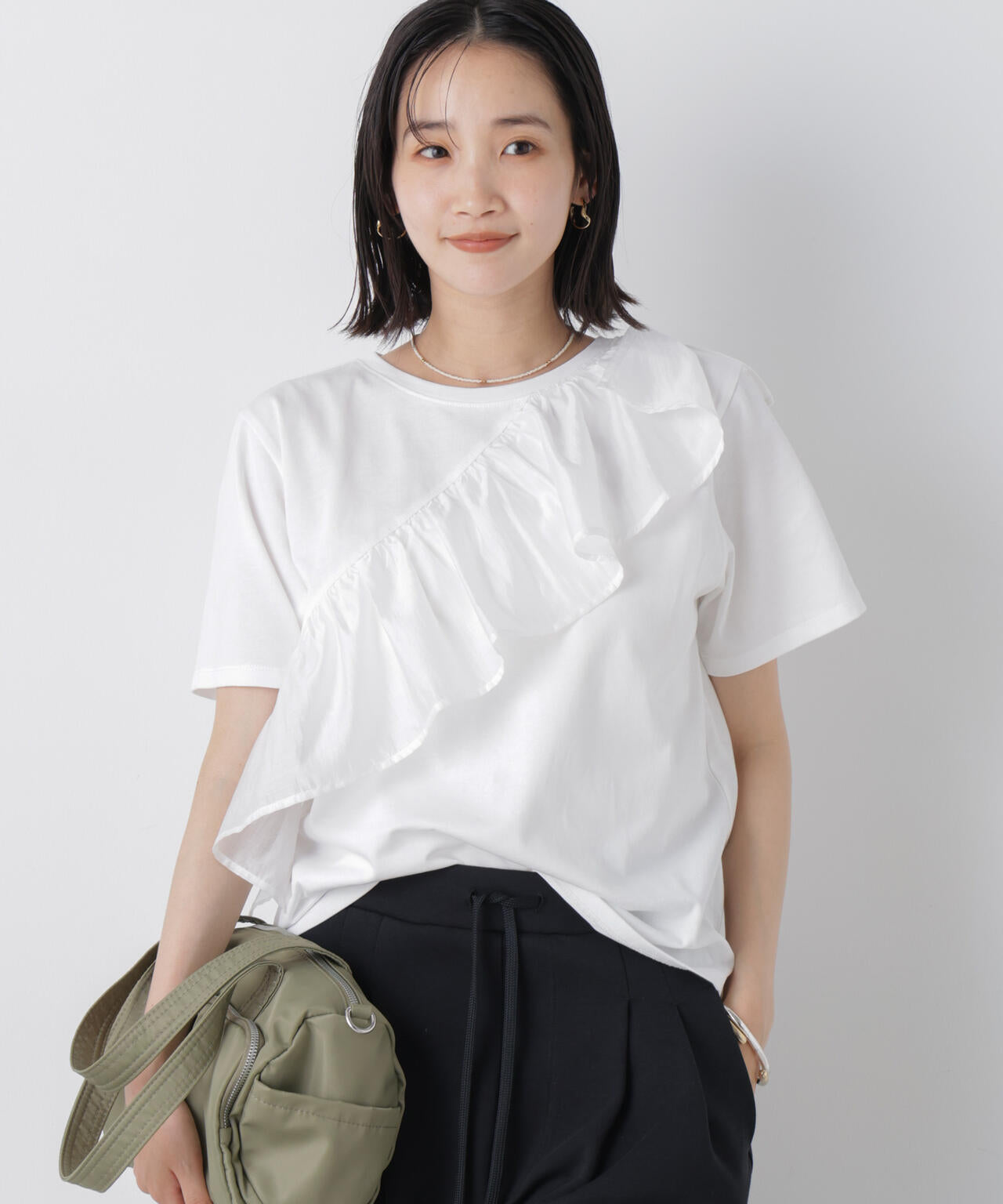 アシンメトリーフリル異素材コンビTシャツ 6736224300