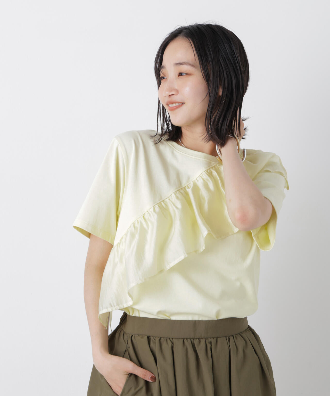 アシンメトリーフリル異素材コンビTシャツ 6736224300
