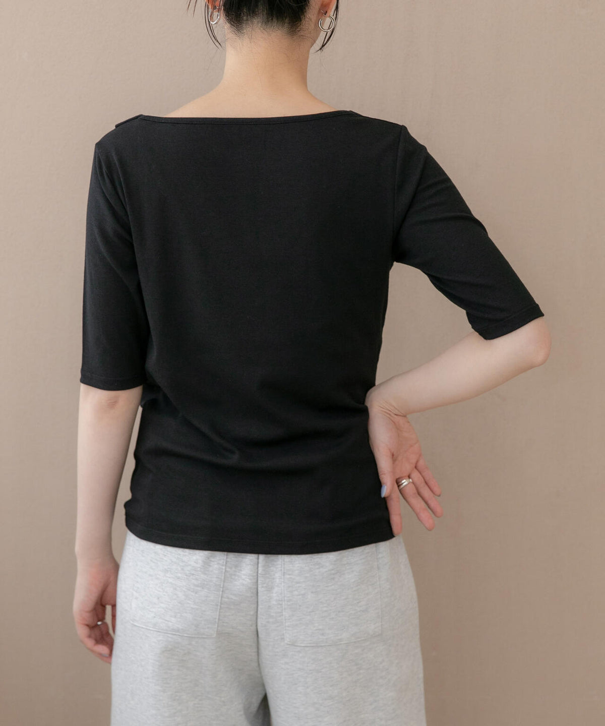 WEB限定/タックアシメフライスカットデザイントップス 6736224302