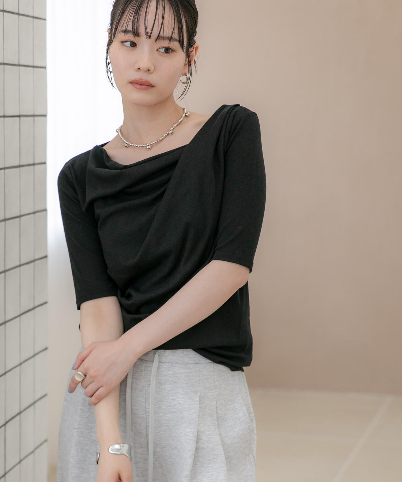 WEB限定/タックアシメフライスカットデザイントップス 6736224302