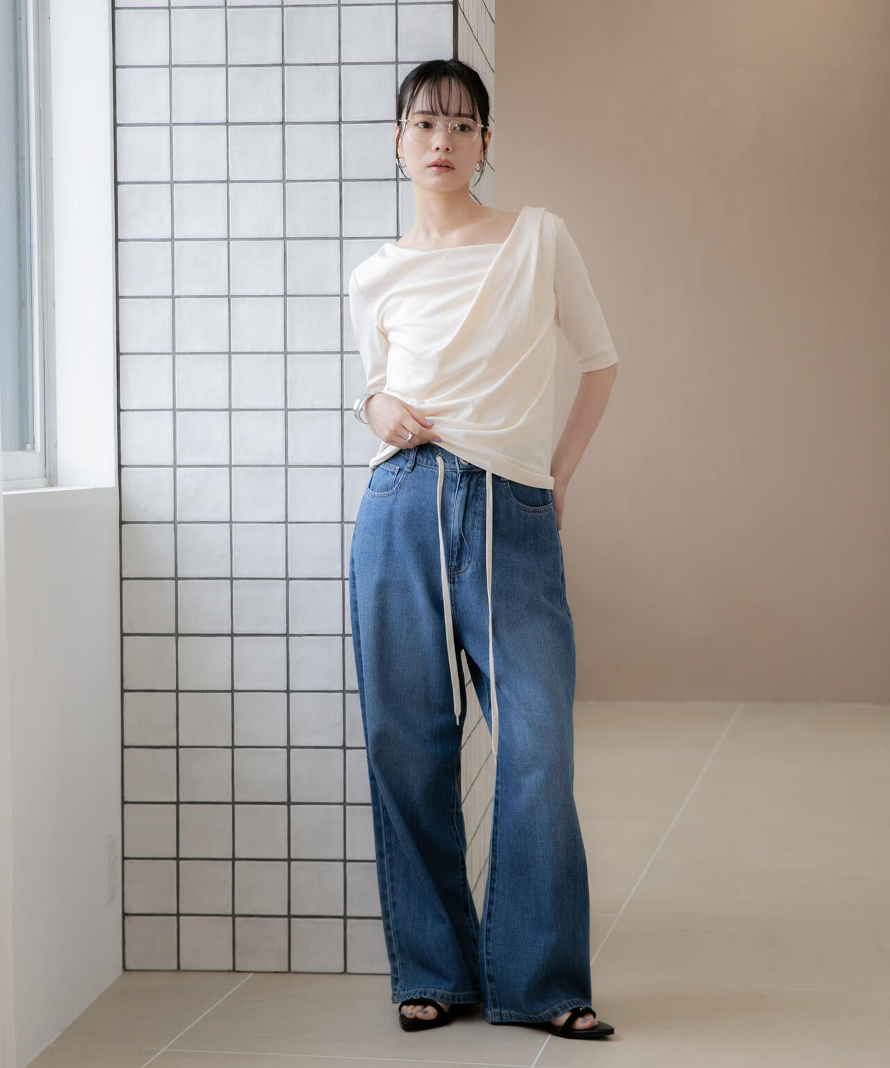 WEB限定/タックアシメフライスカットデザイントップス 6736224302