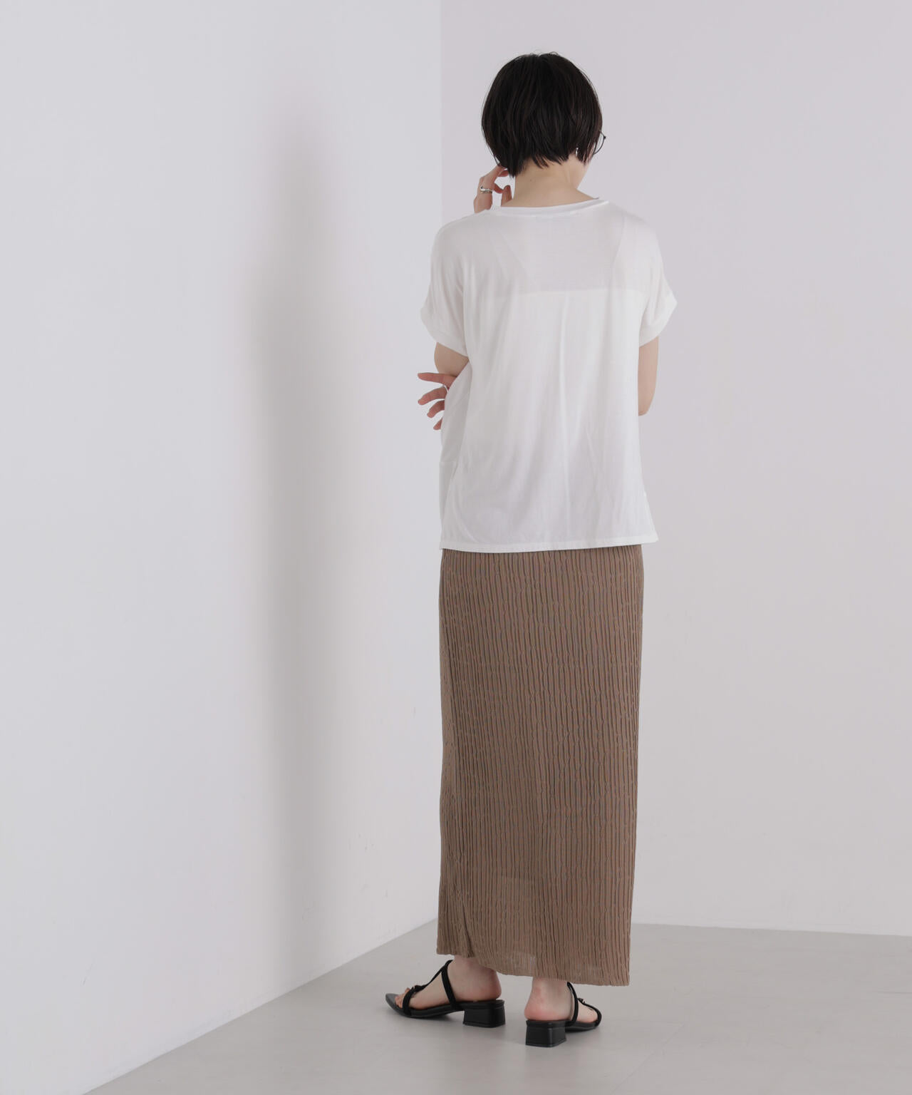 フロントツイストデザインノースリーブカットトップス 6736224305