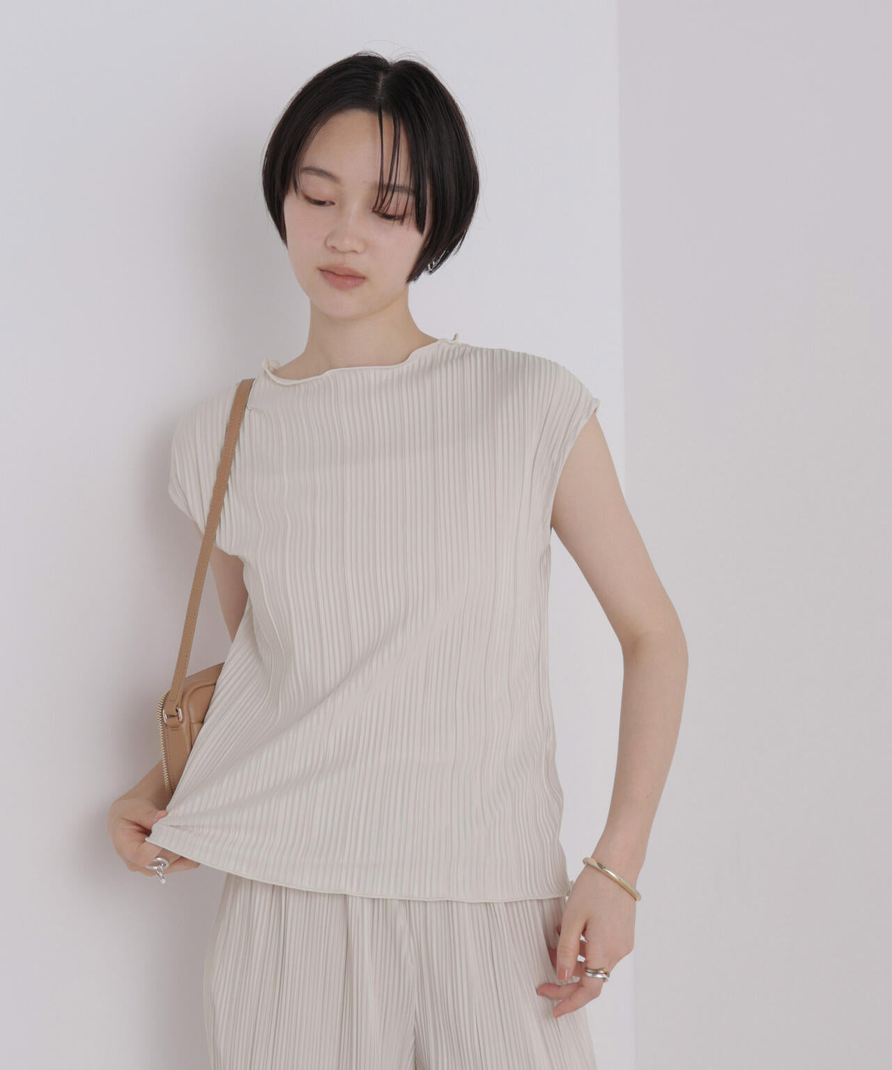 プリーツカットノースリーブトップス(セットアップ可) 6736224306