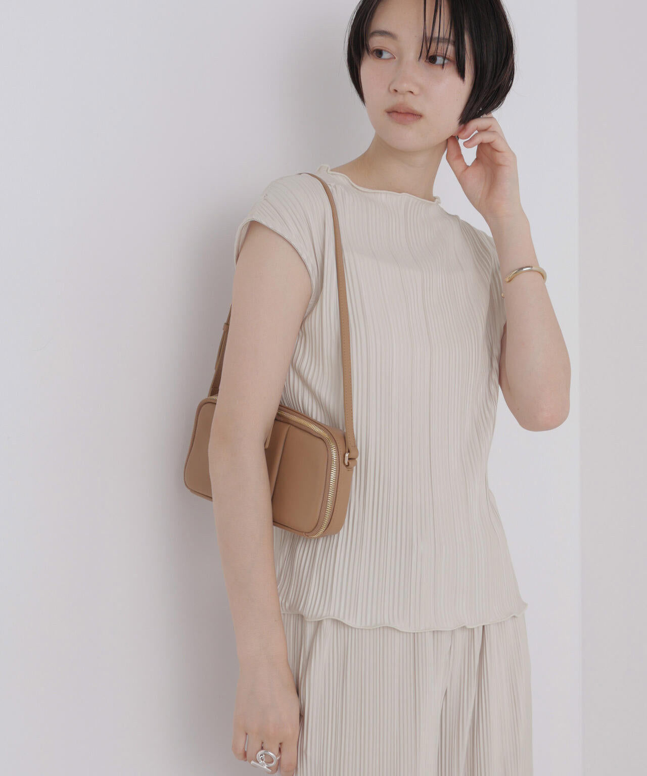 プリーツカットノースリーブトップス(セットアップ可) 6736224306