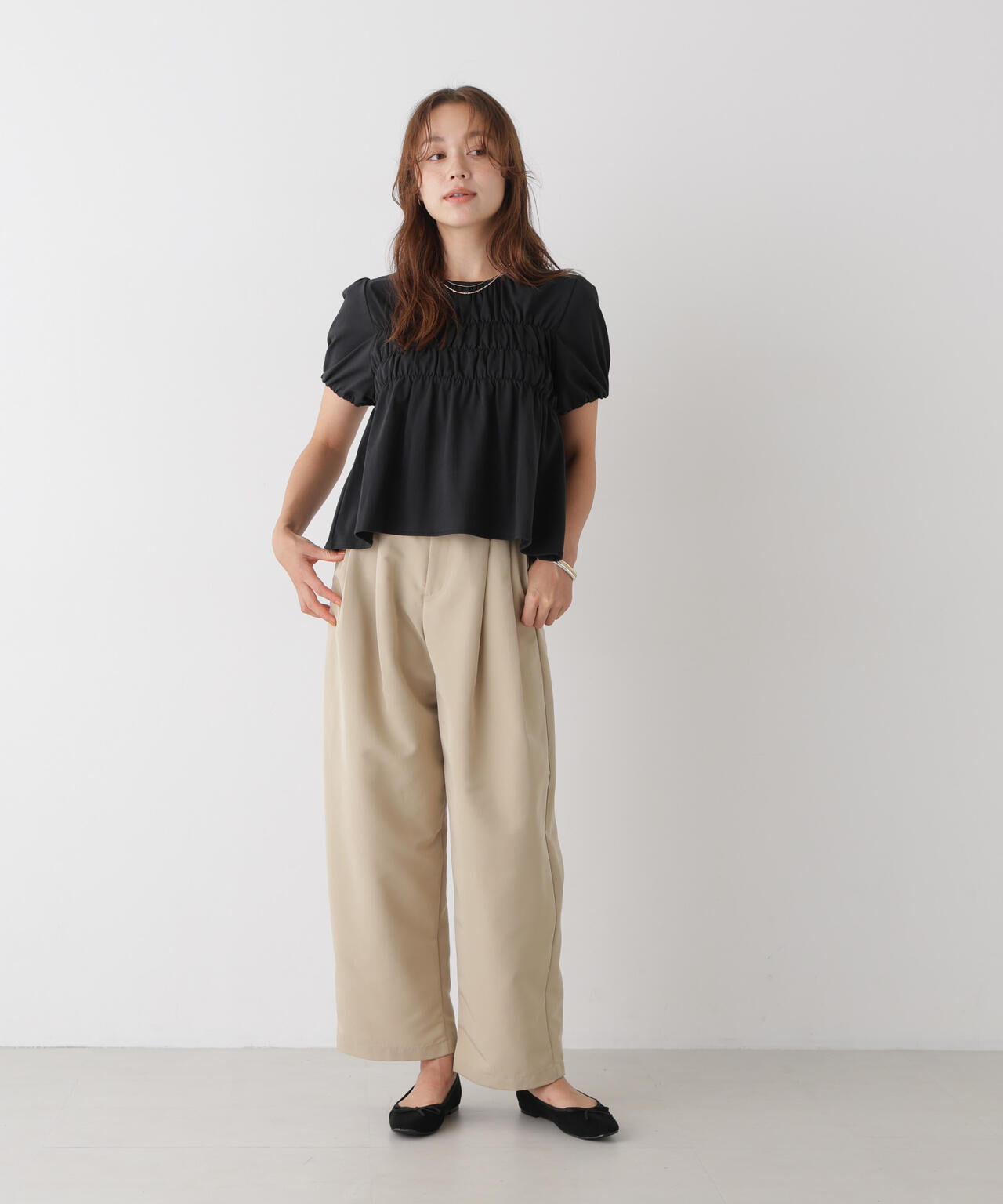 フロントシャーリングカットトップス 6736224311