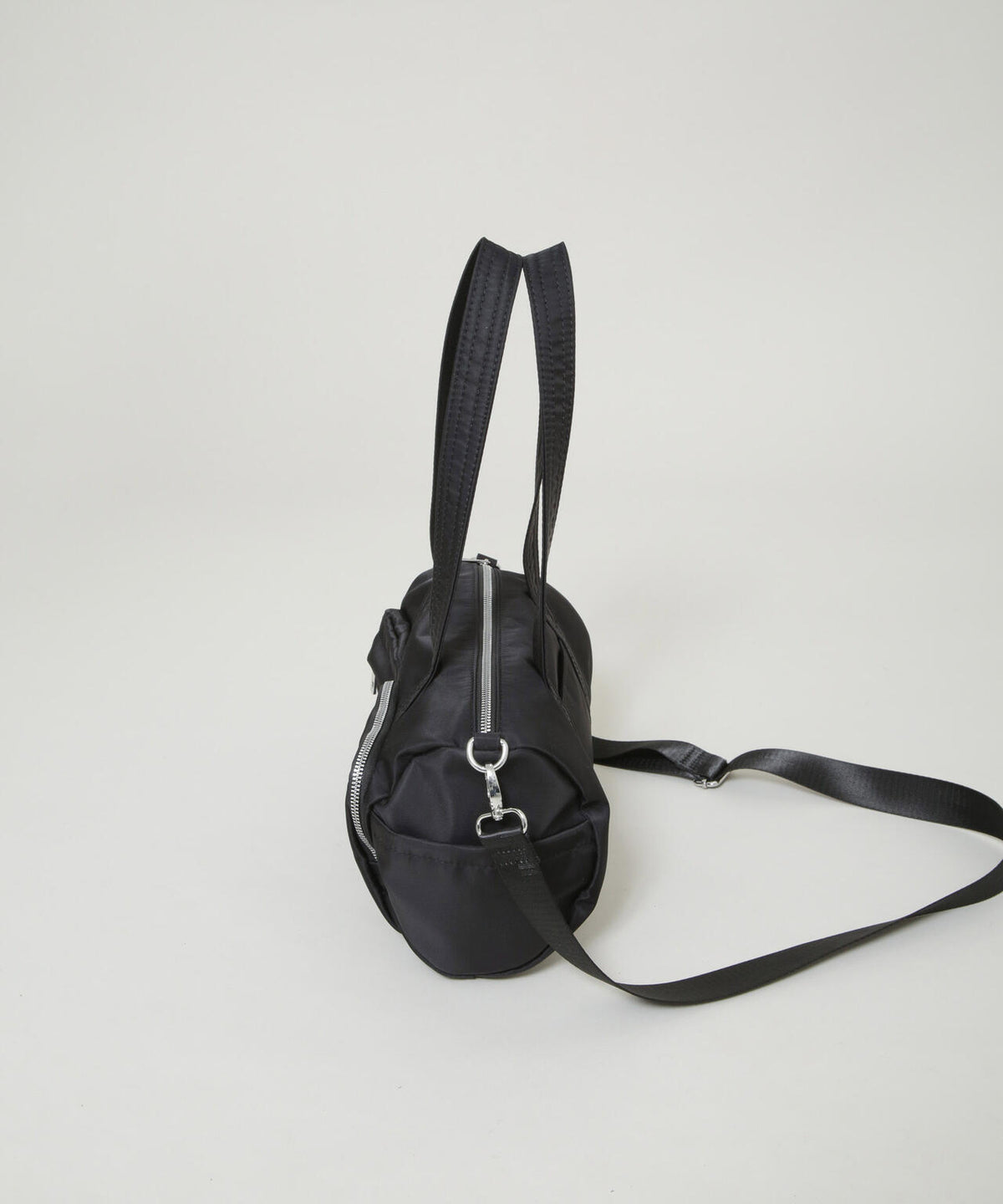 【500mlペットボトル収納可】WEB限定/ナイロンドラム型ポケットボストンバッグ 6736232300