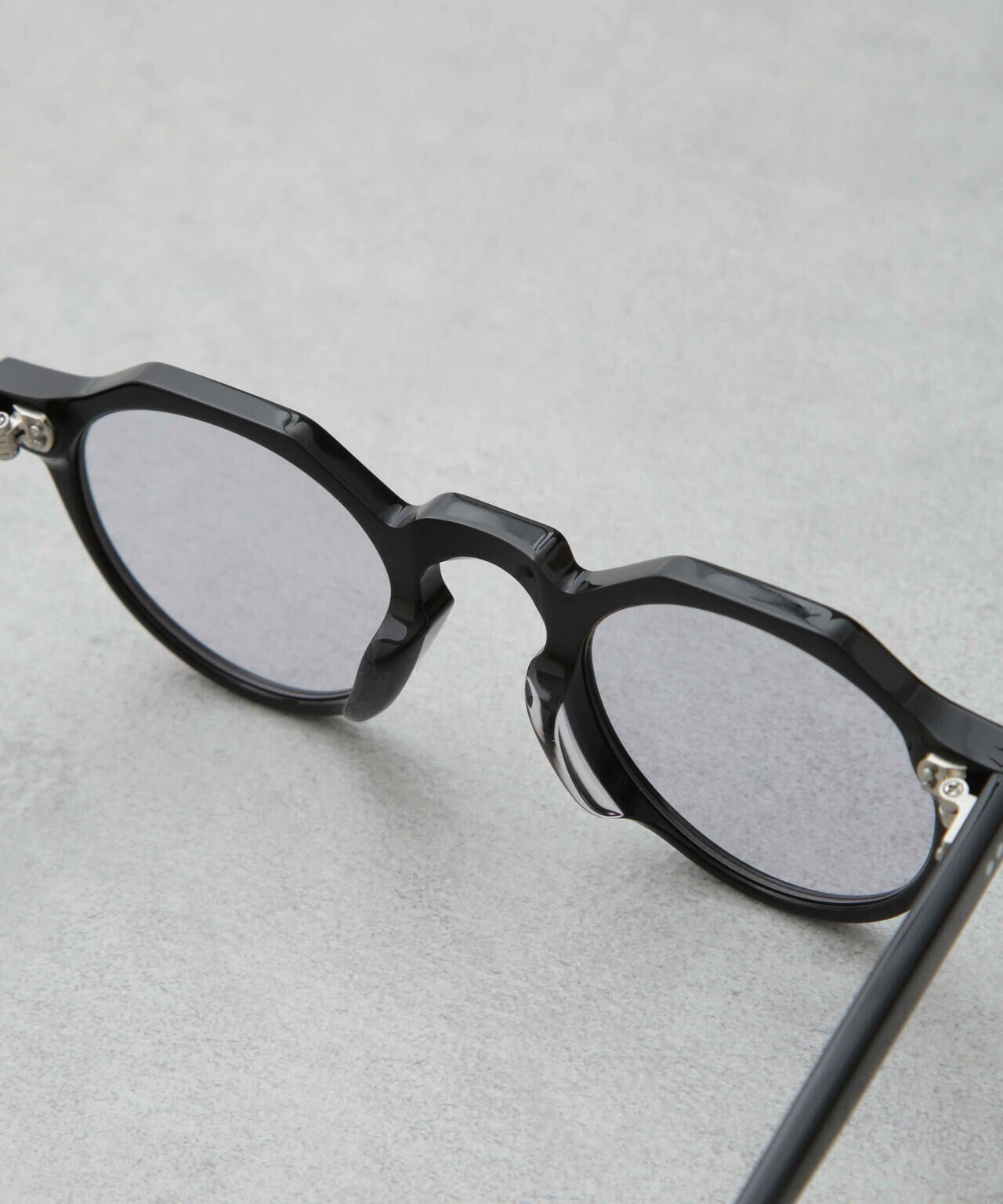 NEW.(Few.)/F2 6704240009