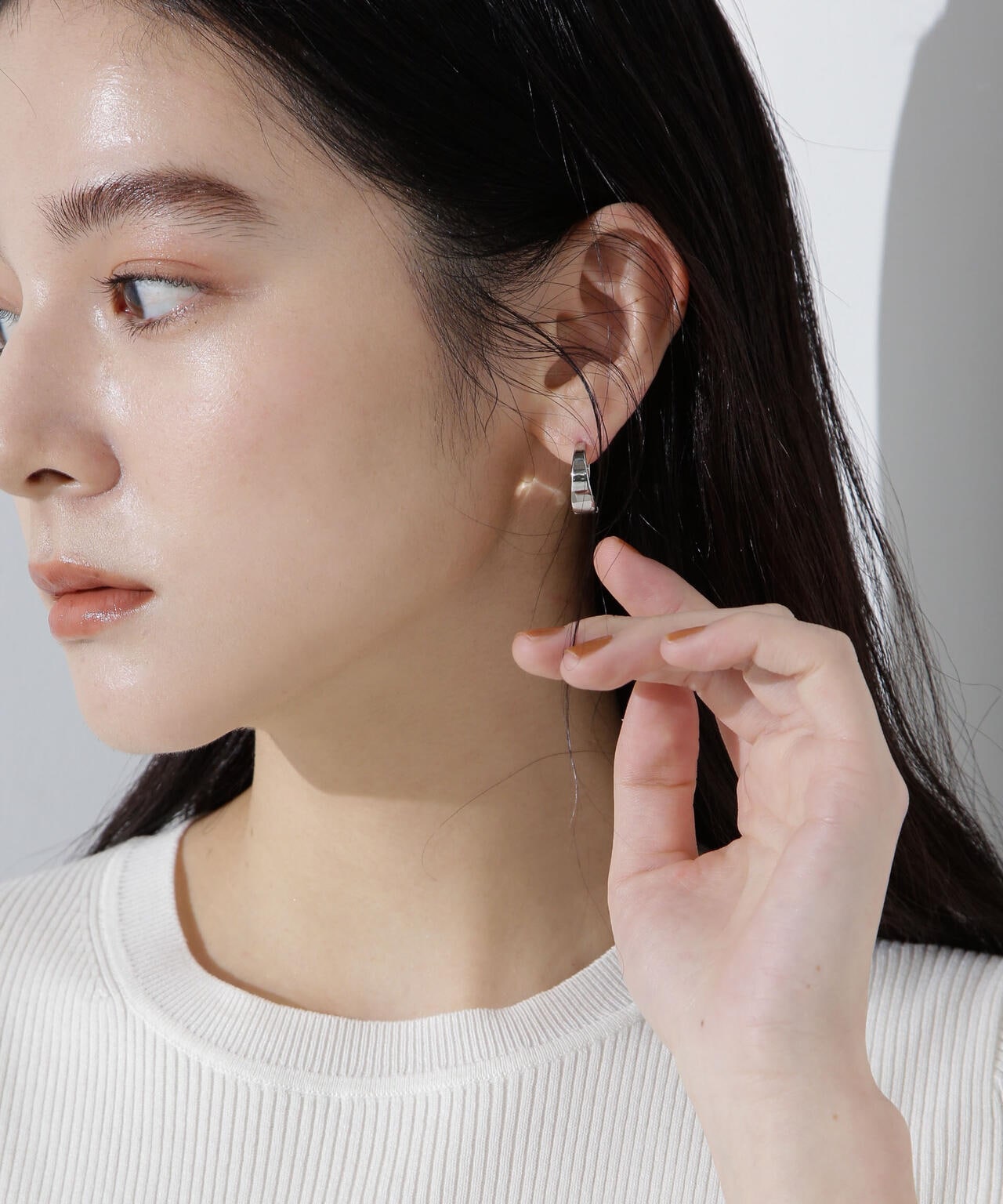 エッジミニフープピアス 6695145303