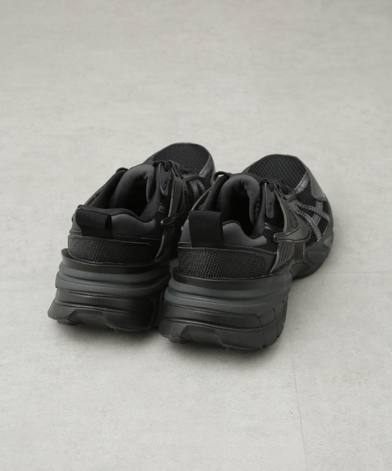 NIKE/ナイキ V2K ラン 6715134025