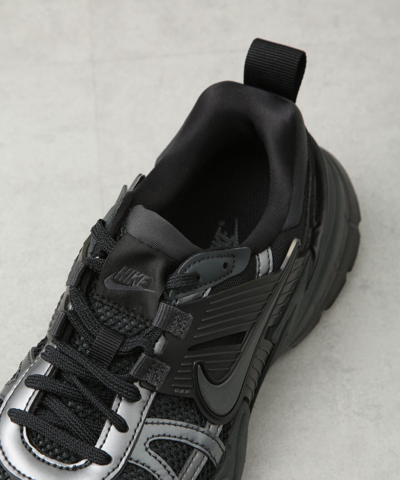 NIKE/ナイキ V2K ラン 6715134025