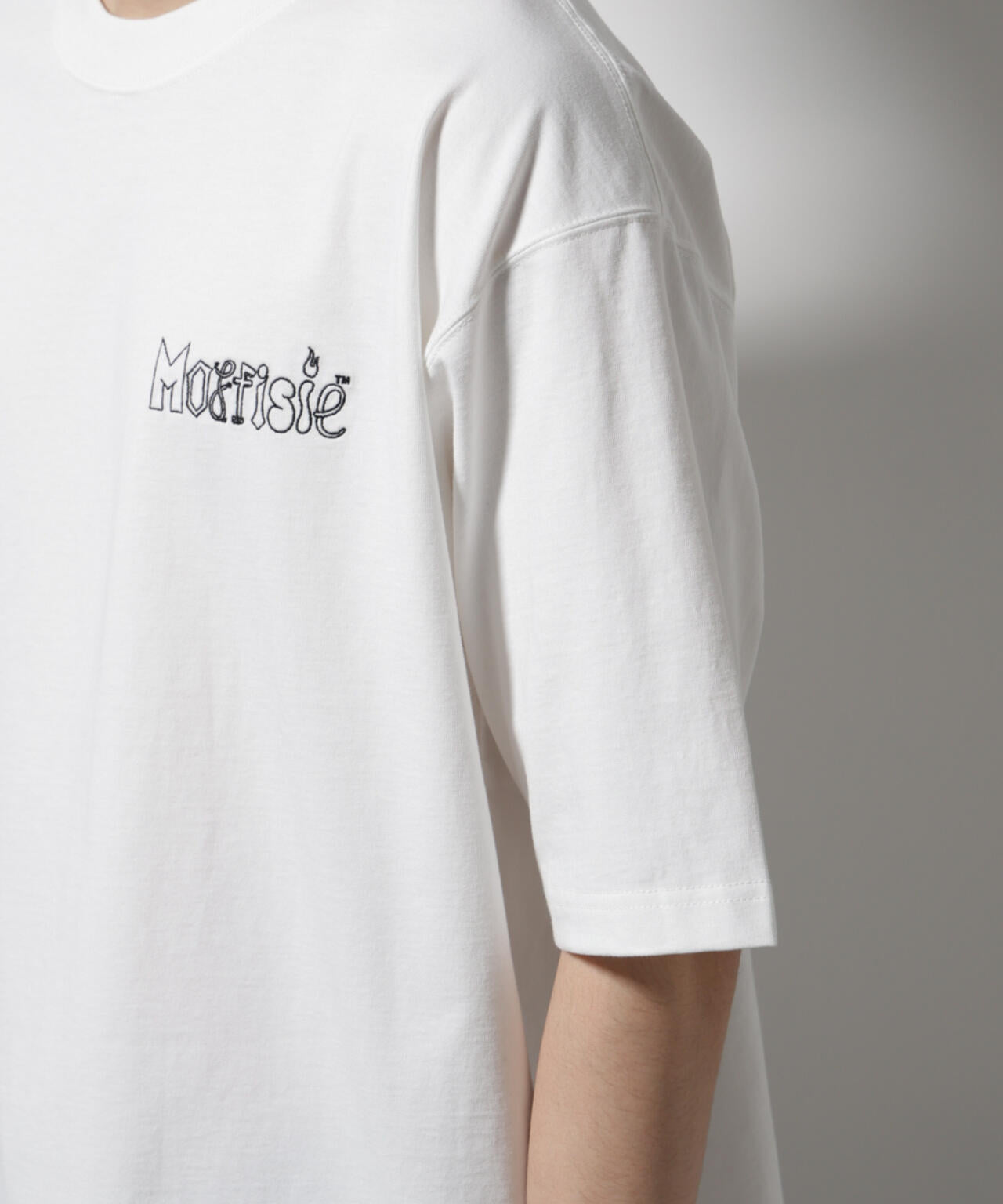「MOFFISIE」オリジナル刺繍プリント Tシャツ 半袖 6725124243