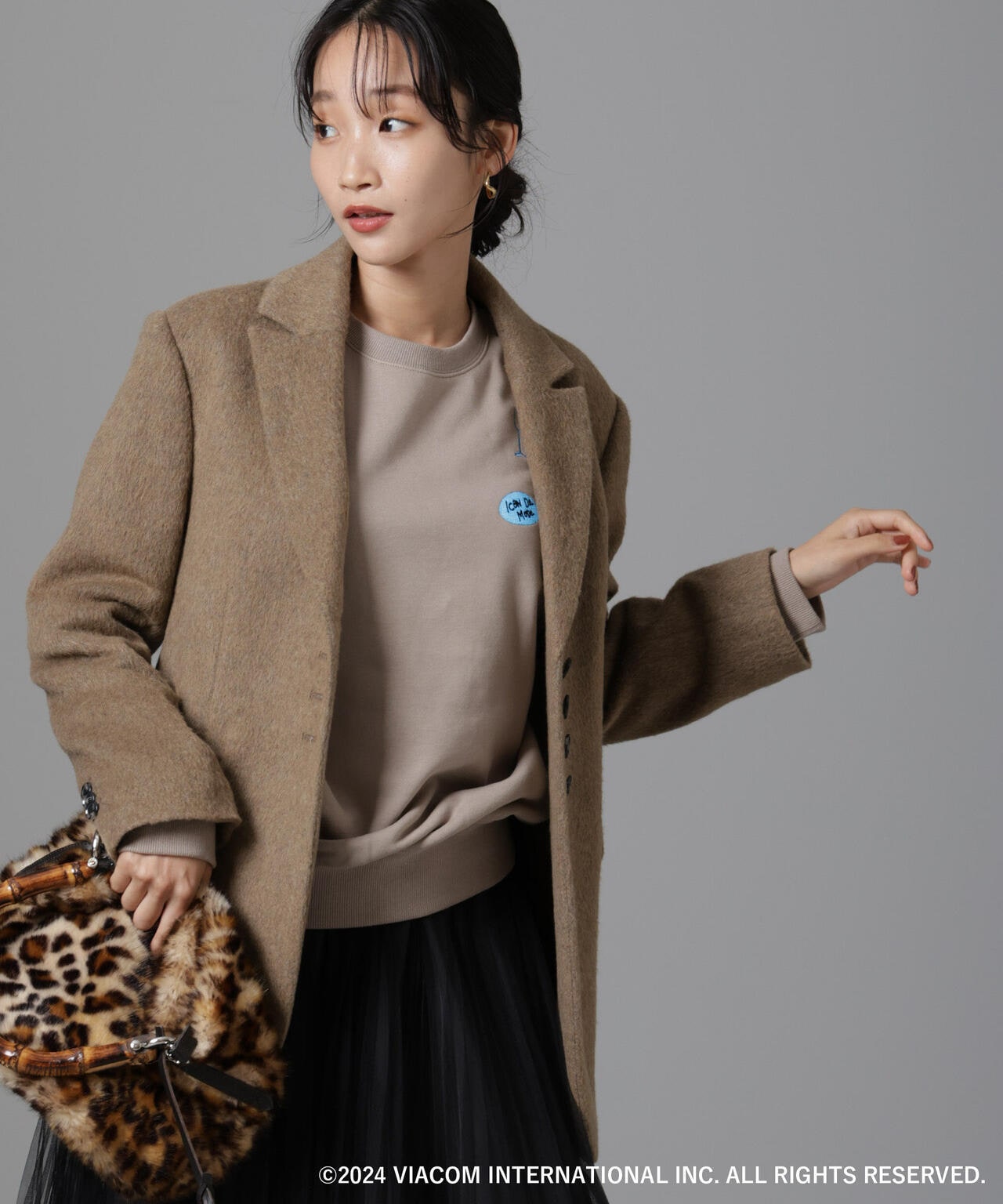 Emily in Paris×FUDGE 別注刺繍スウェット 6694223312