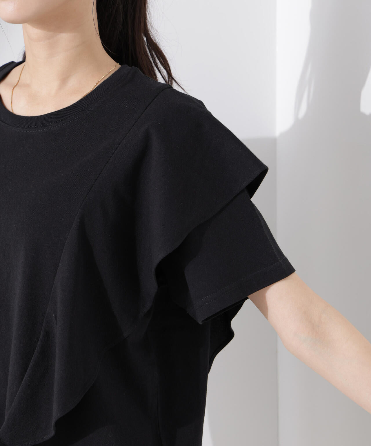 ラッフルデザインTシャツ 6735124309