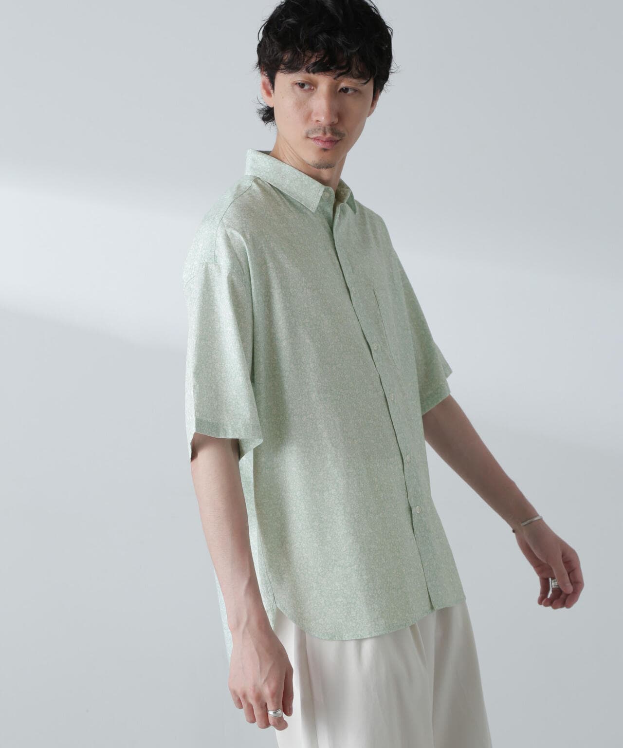 小花柄レギュラーシャツ 半袖 6724121230