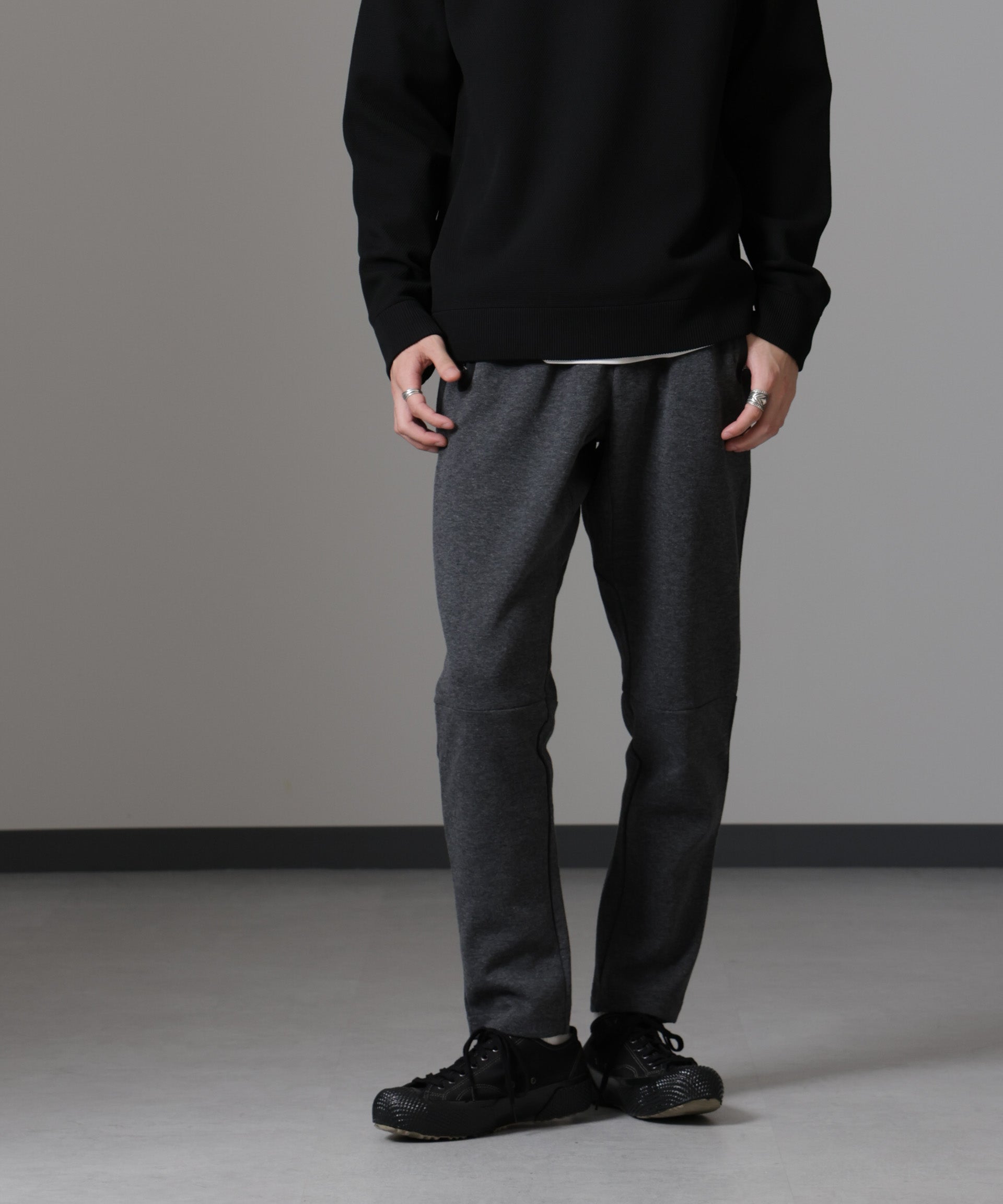 テックフリーステーパードパンツ 6724127213