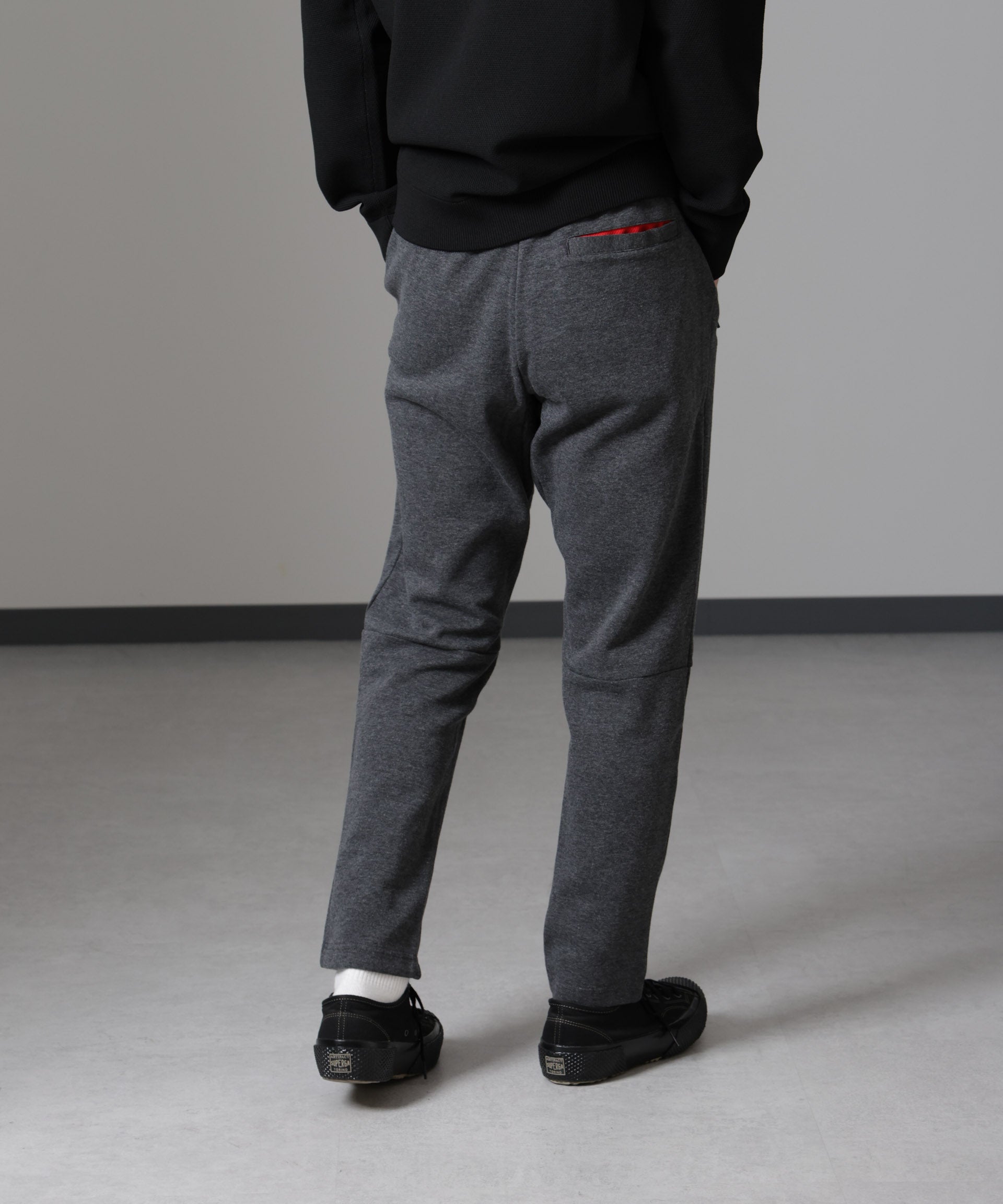 テックフリーステーパードパンツ 6724127213