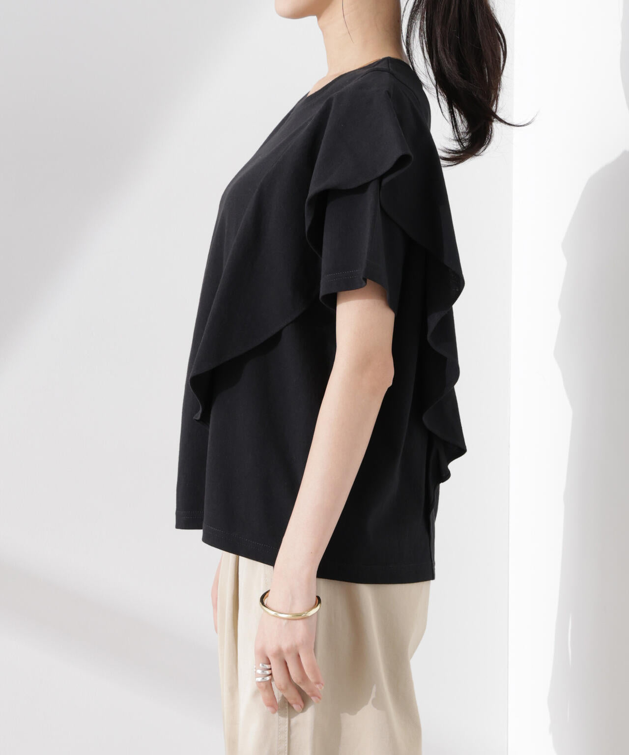 ラッフルデザインTシャツ 6735124309