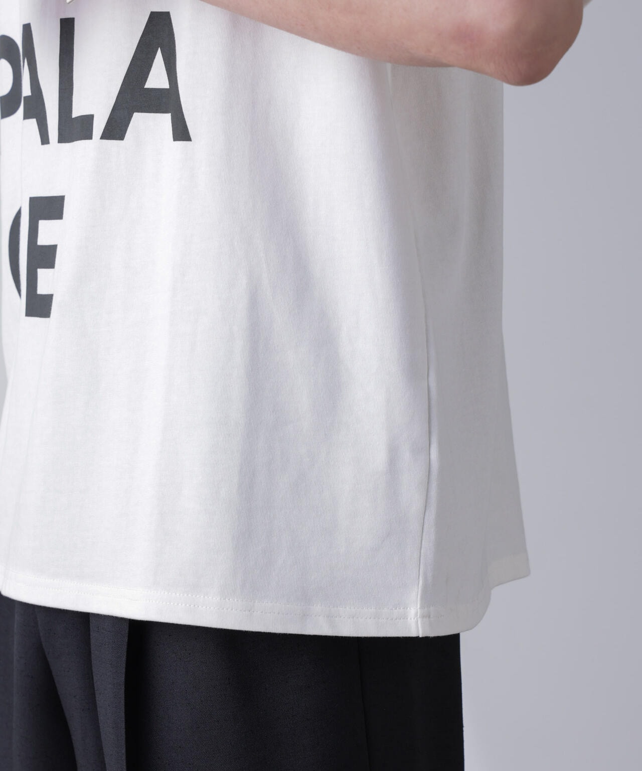 「HOTEL PALACE(オテルパレス)」COVEROSS(R) グラフィックTシャツ 6684224207