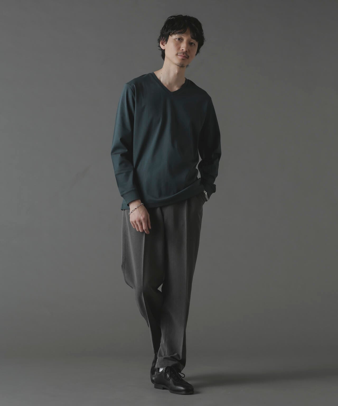 アンチスメルVネックTシャツ 長袖 6724123214