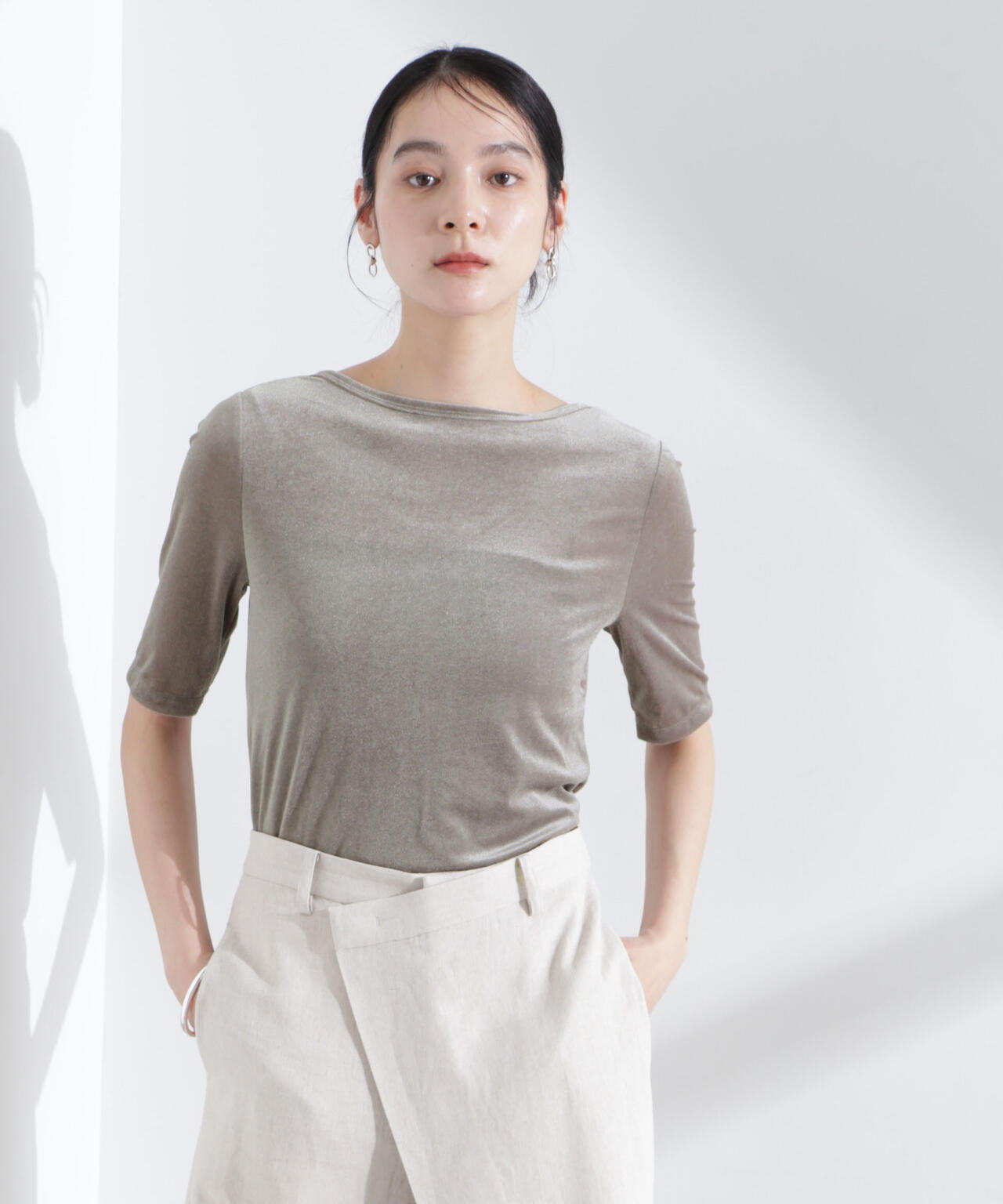 シアーベロアバックオープン5分袖Tシャツ 6695123304