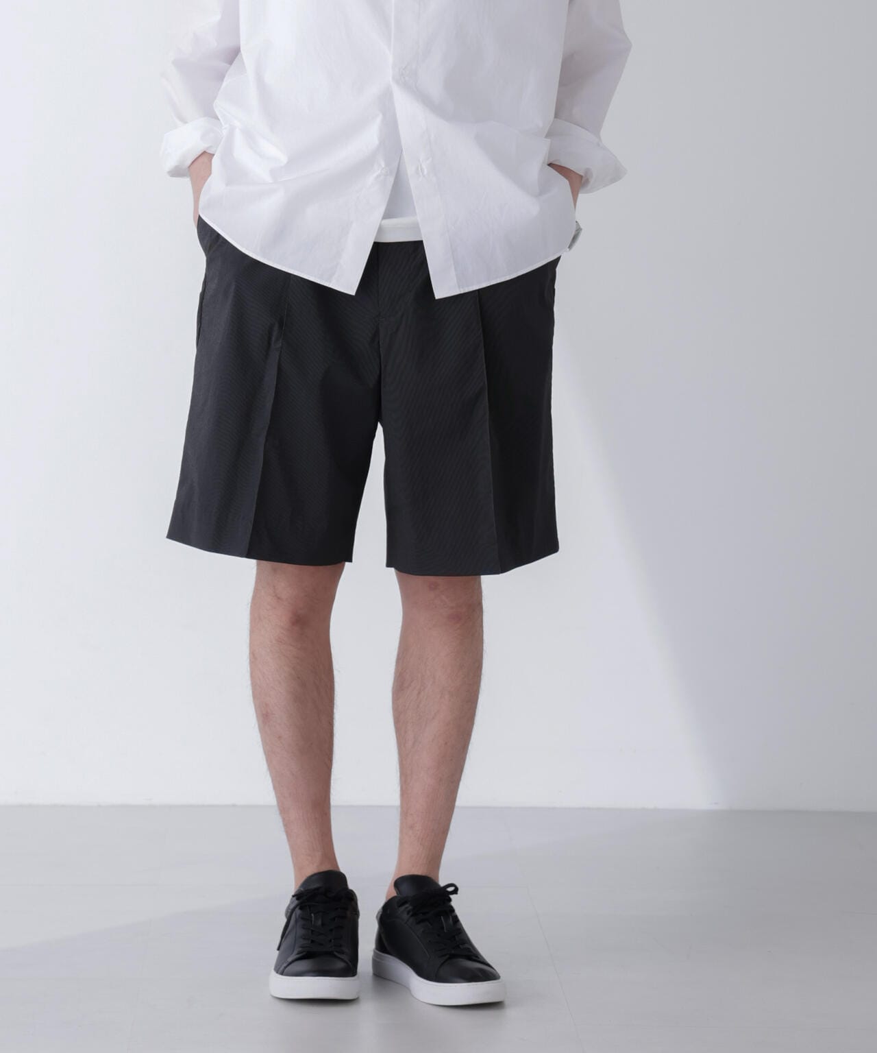 「N SHORTS」ショーツ ライトナイロンピンストライプ 6684128206