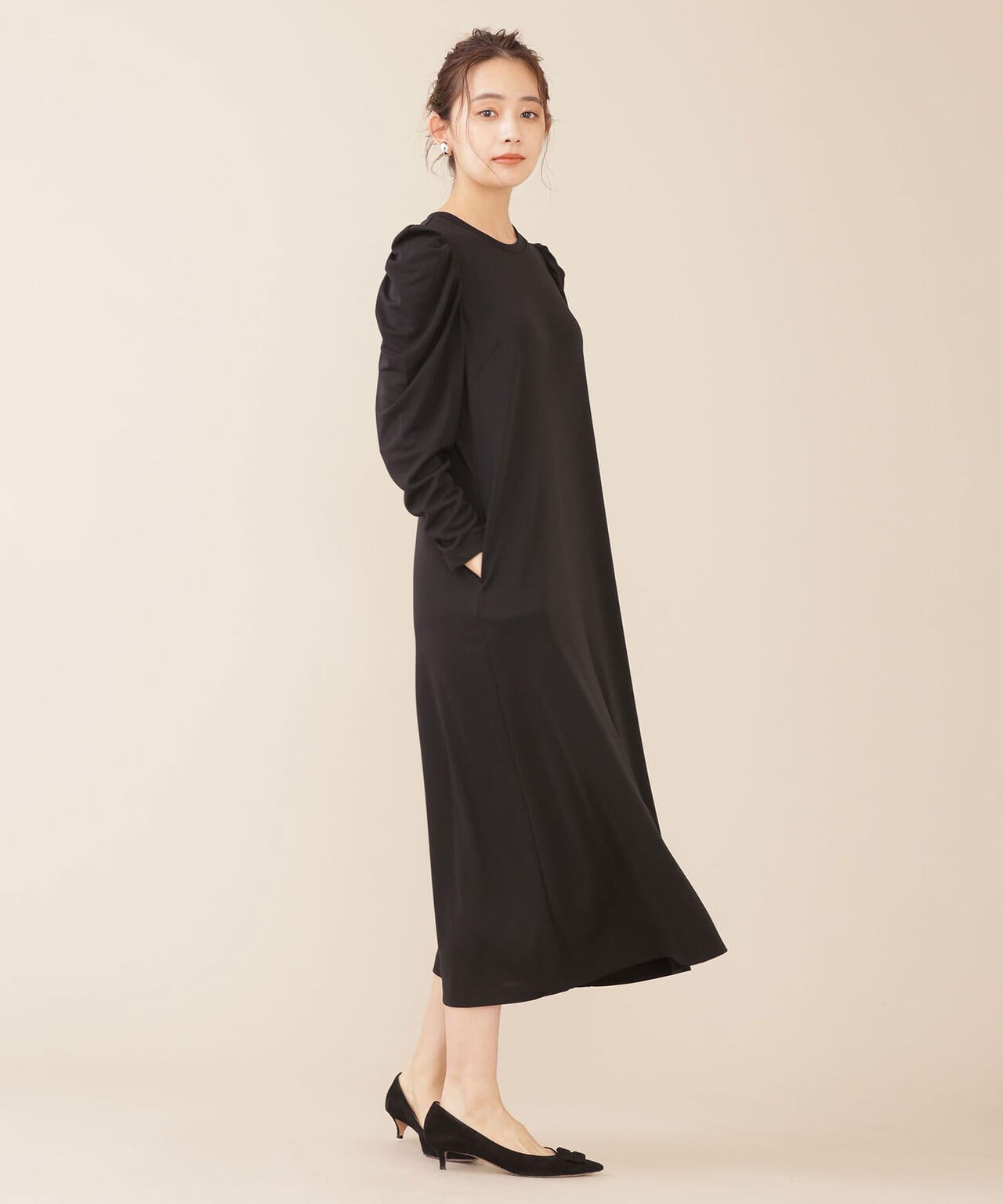 troisieme chaco/パワーショルダー ジャージーワンピース 長袖 6711219002