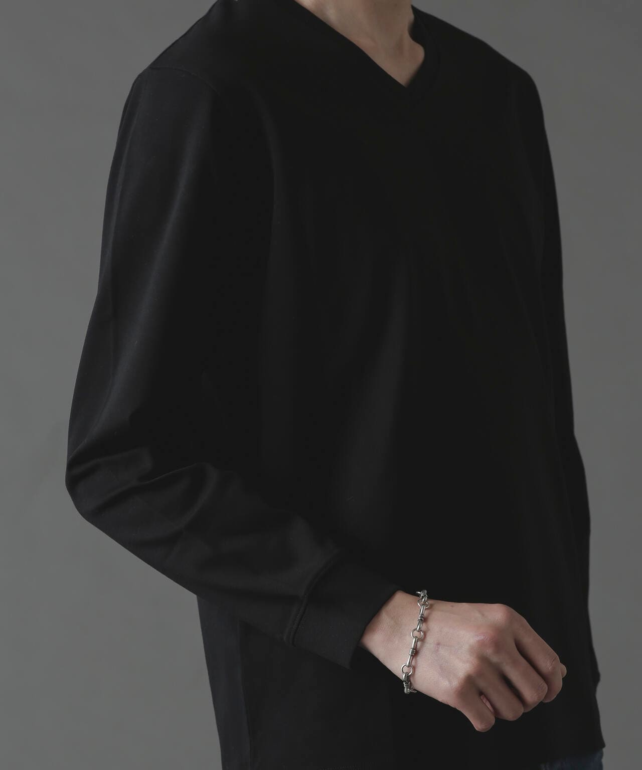 アンチスメルVネックTシャツ 長袖 6724123214
