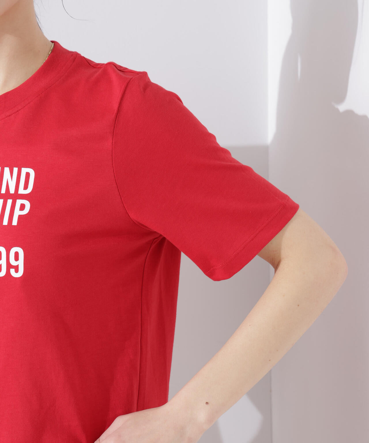 BAUM UND PFERDGARTEN/Organic Cotton jersey Tシャツ 6715124019