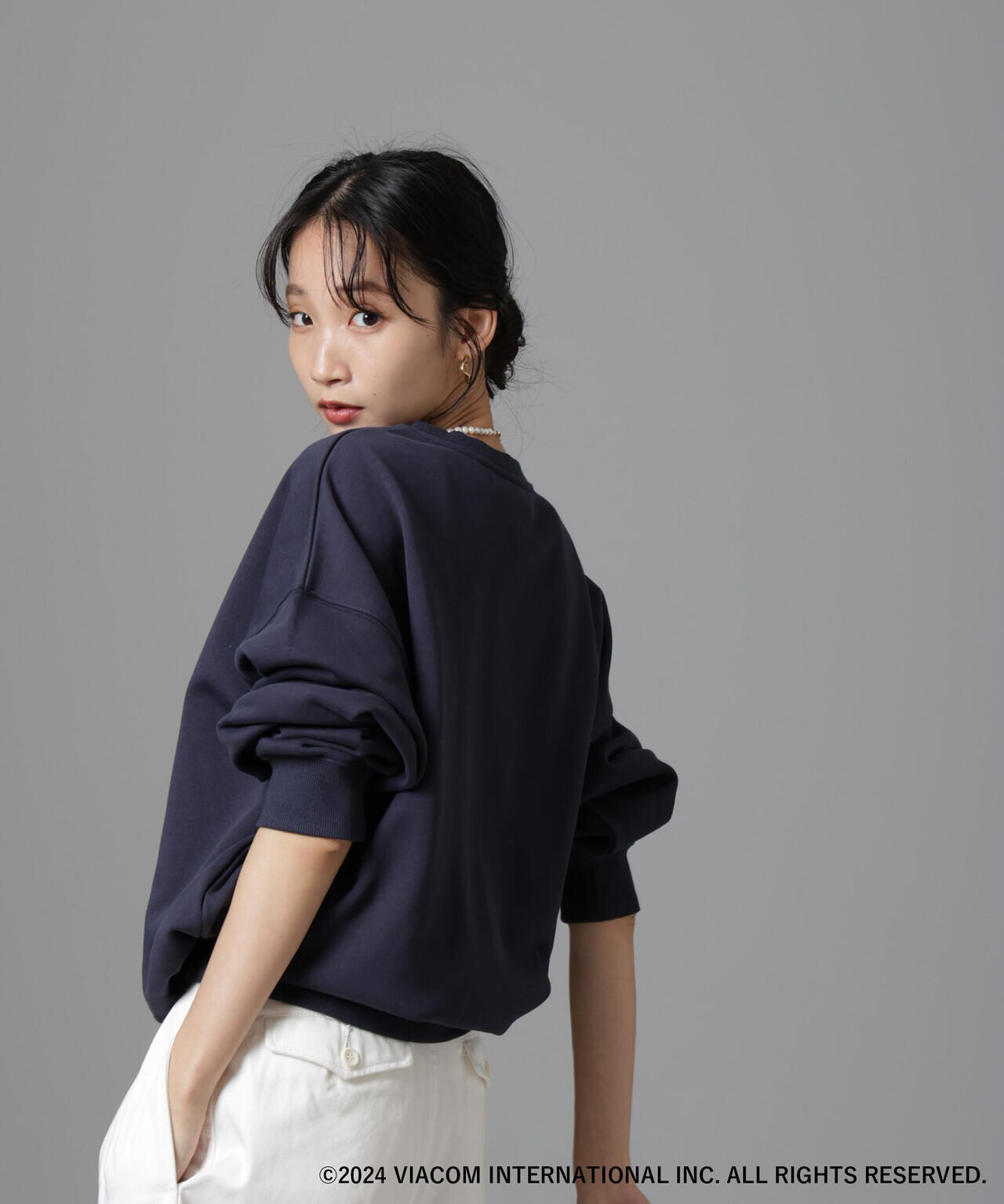 Emily in Paris×FUDGE 別注刺繍スウェット 6694223312