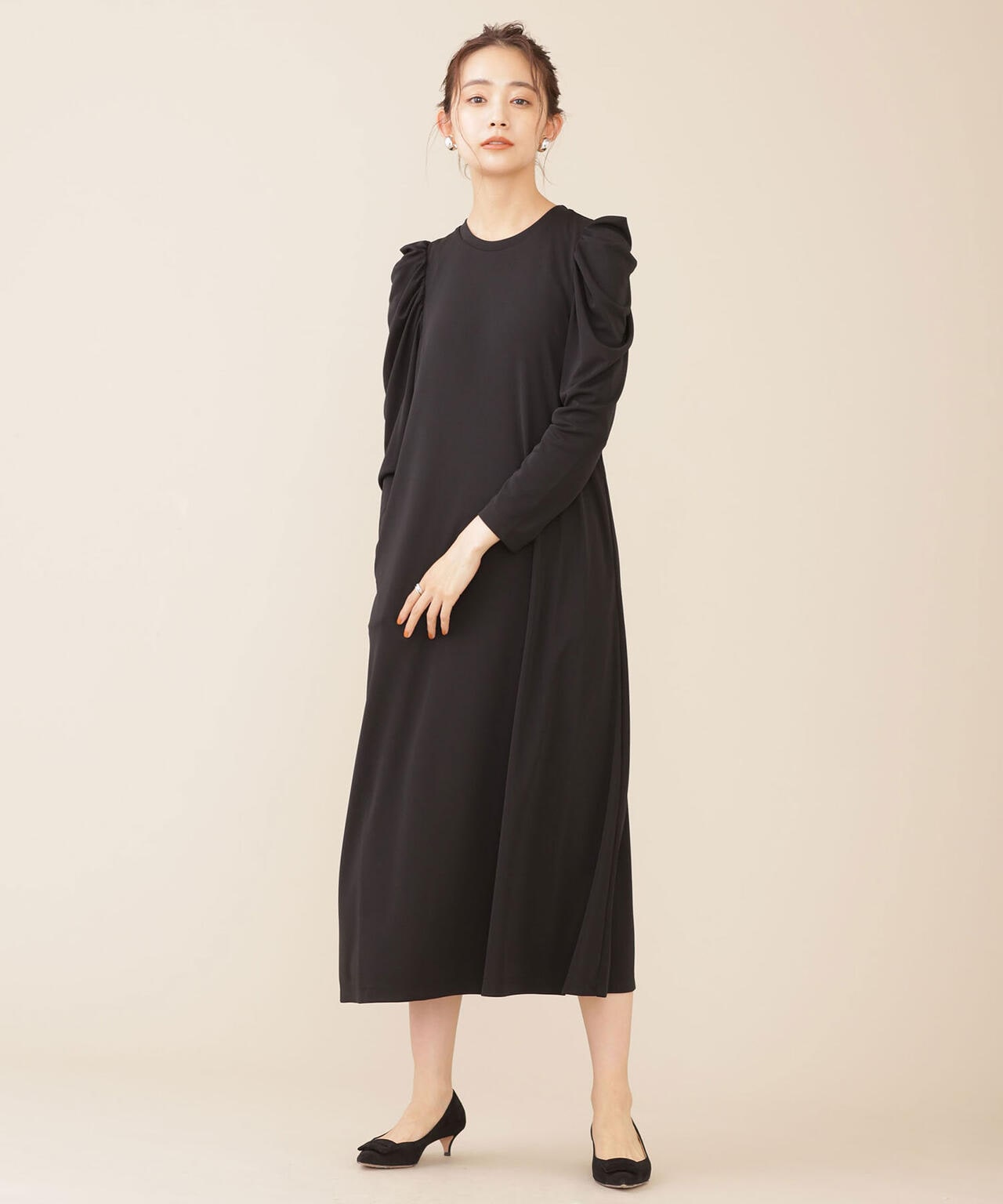 troisieme chaco/パワーショルダー ジャージーワンピース 長袖 6711219002