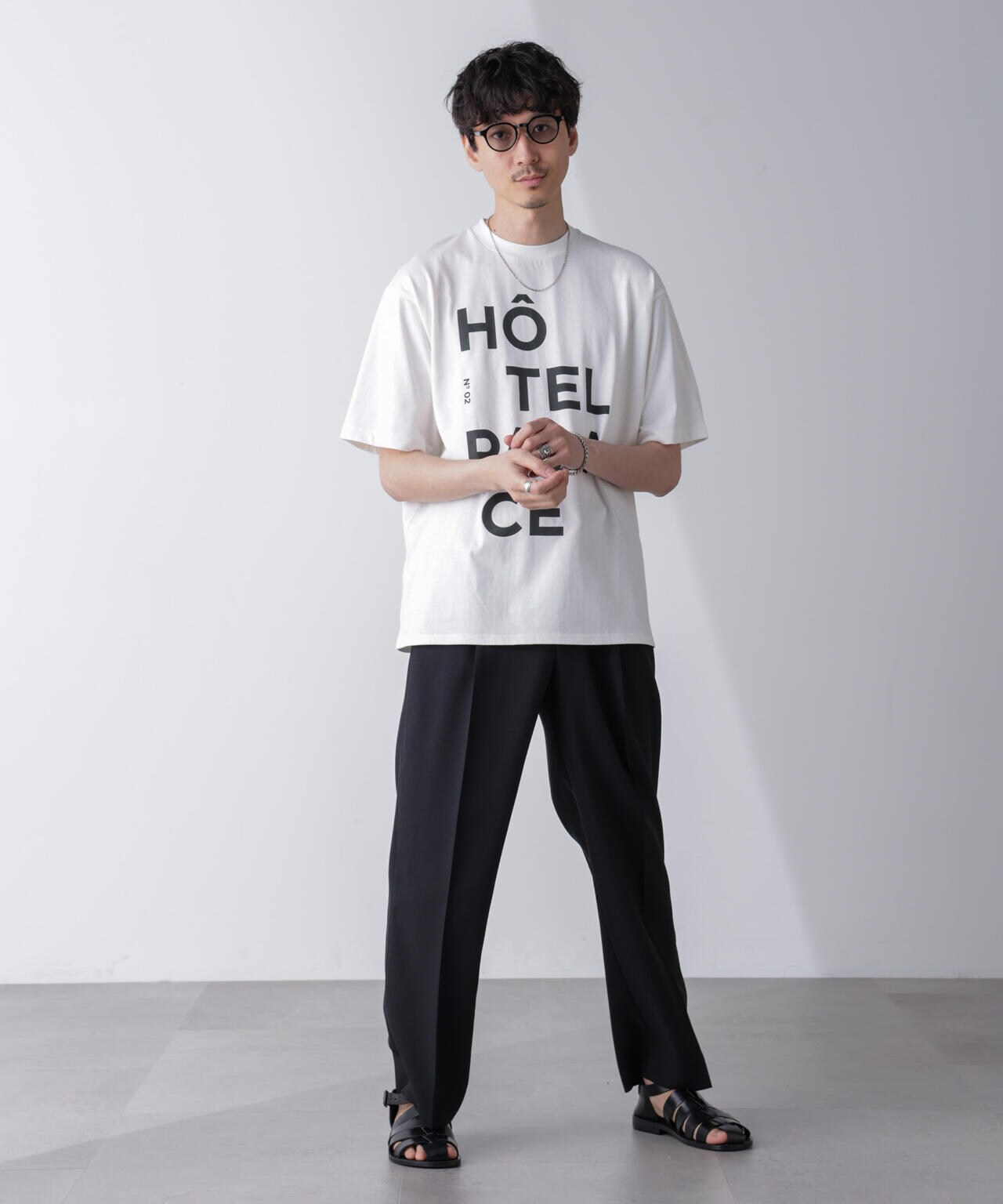「HOTEL PALACE(オテルパレス)」COVEROSS(R) グラフィックTシャツ 6684224207