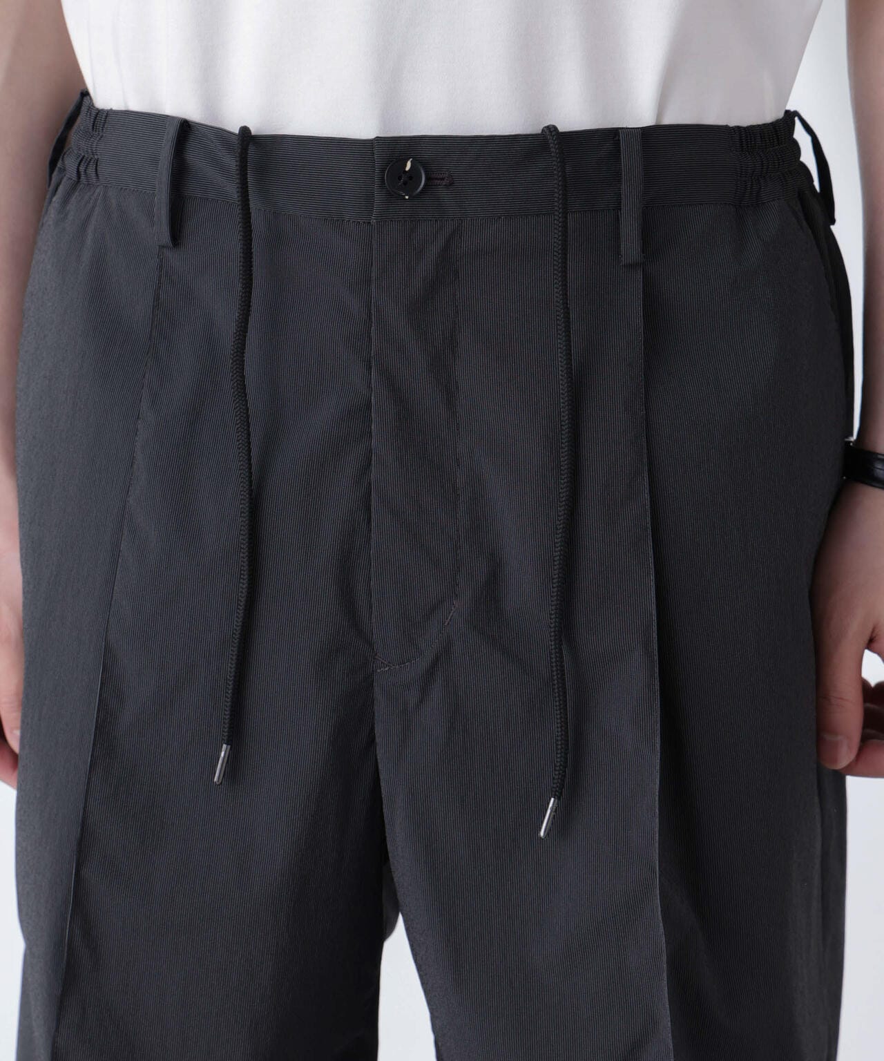 「N SHORTS」ショーツ ライトナイロンピンストライプ 6684128206