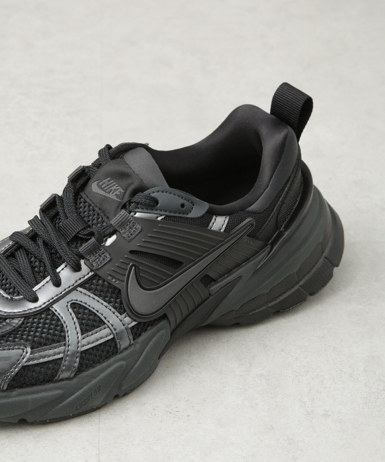NIKE/ナイキ V2K ラン 6715134025