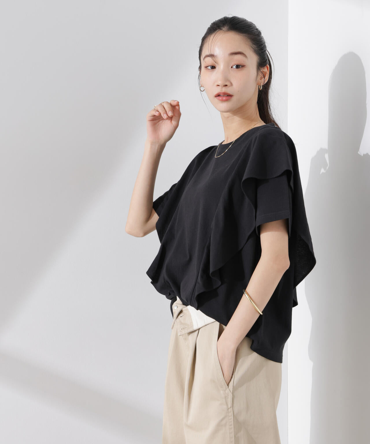 ラッフルデザインTシャツ 6735124309
