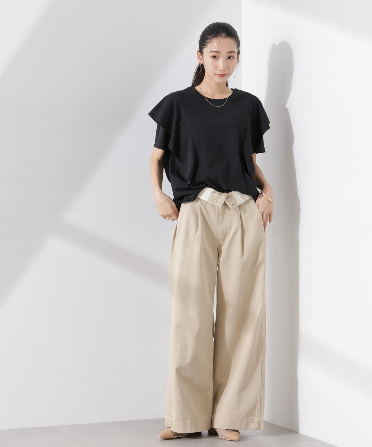 ラッフルデザインTシャツ 6735124309