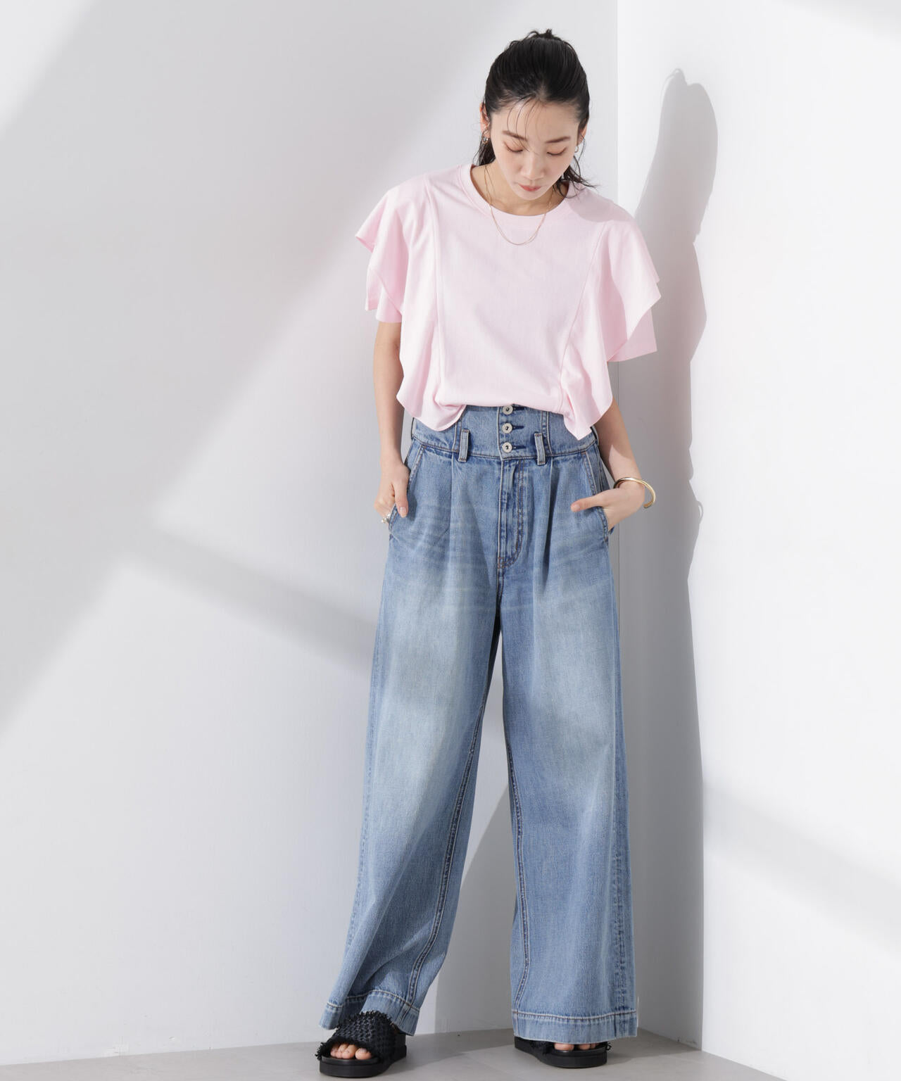 ラッフルデザインTシャツ 6735124309