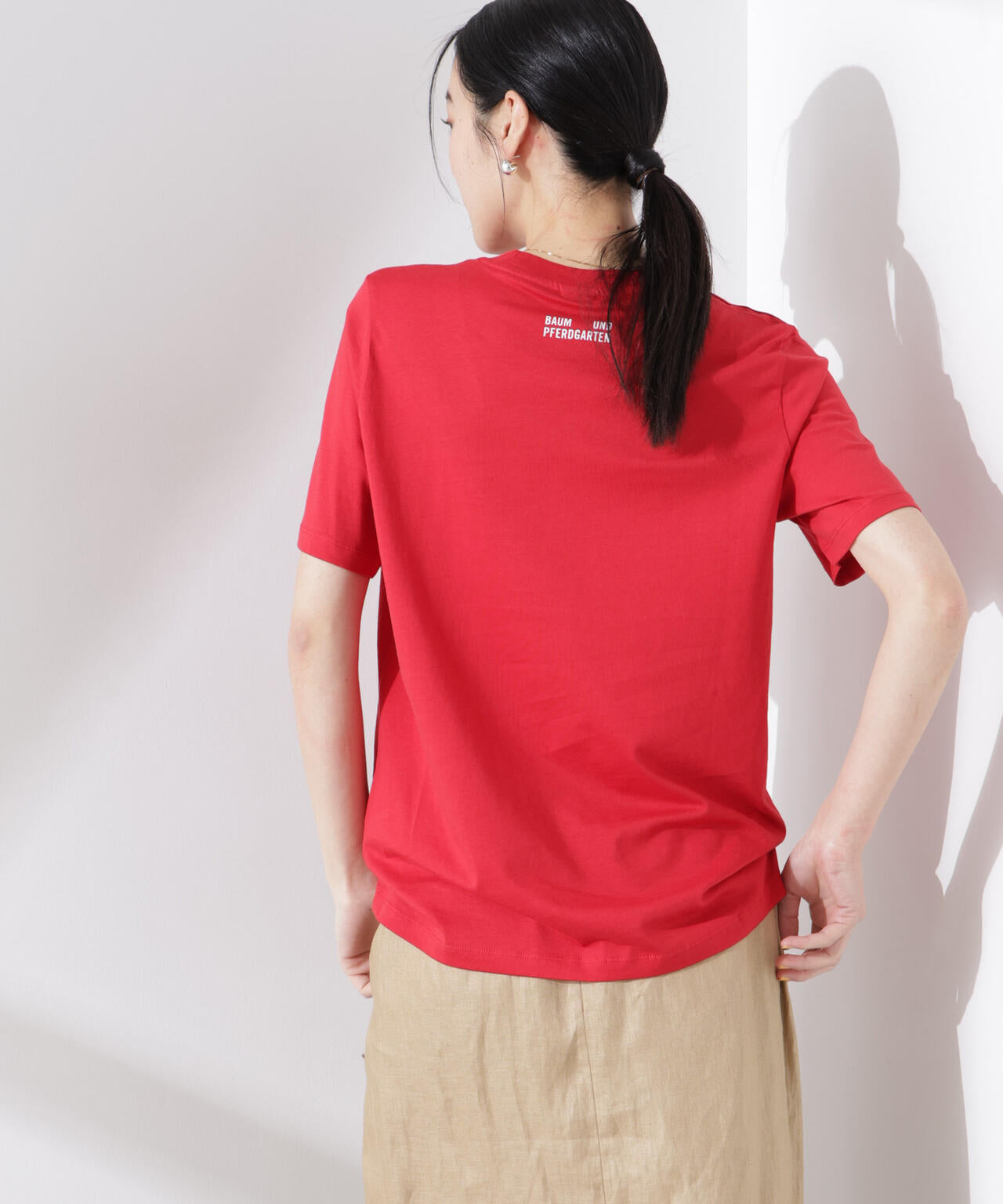 BAUM UND PFERDGARTEN/Organic Cotton jersey Tシャツ 6715124019