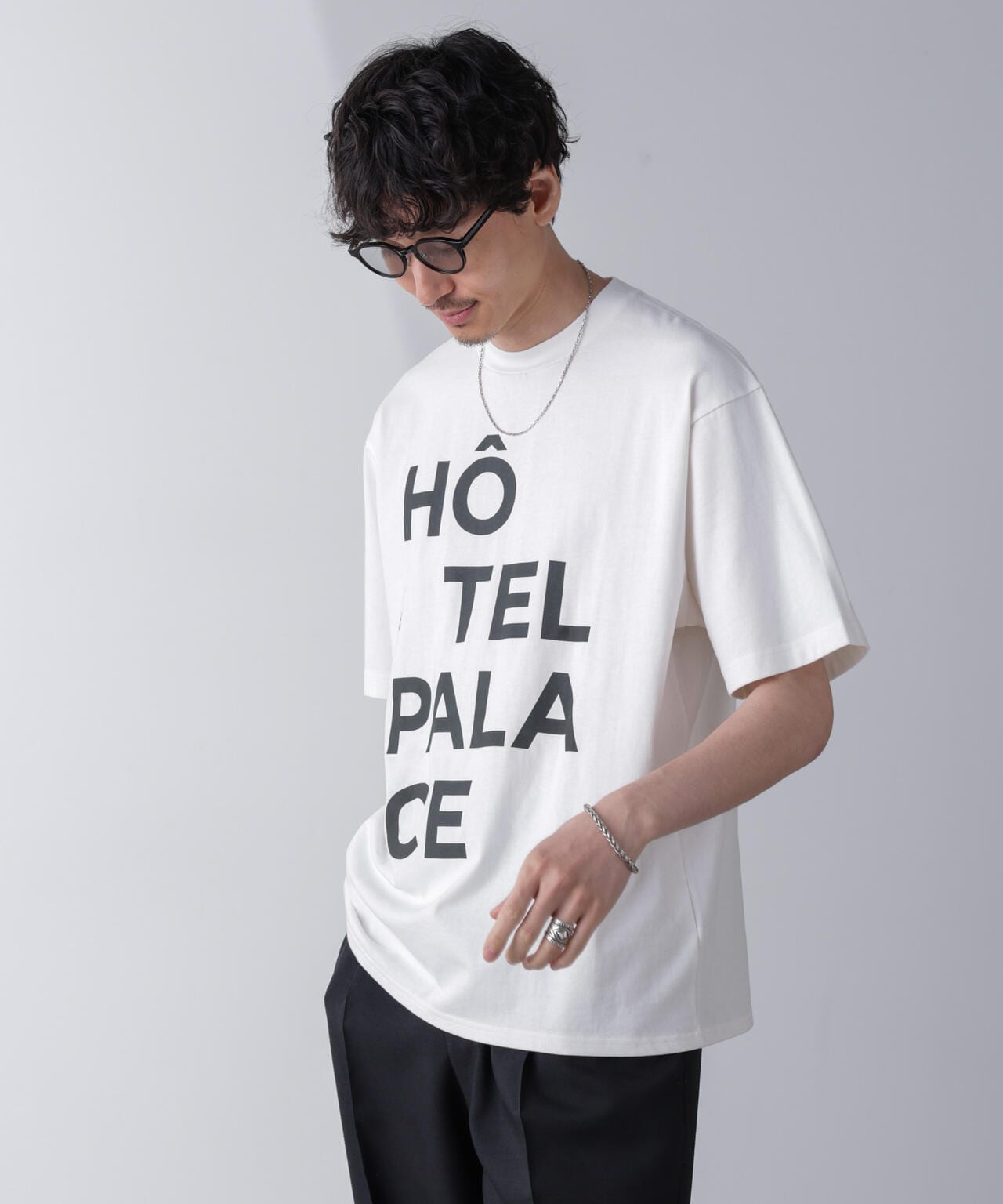 「HOTEL PALACE(オテルパレス)」COVEROSS(R) グラフィックTシャツ 6684224207