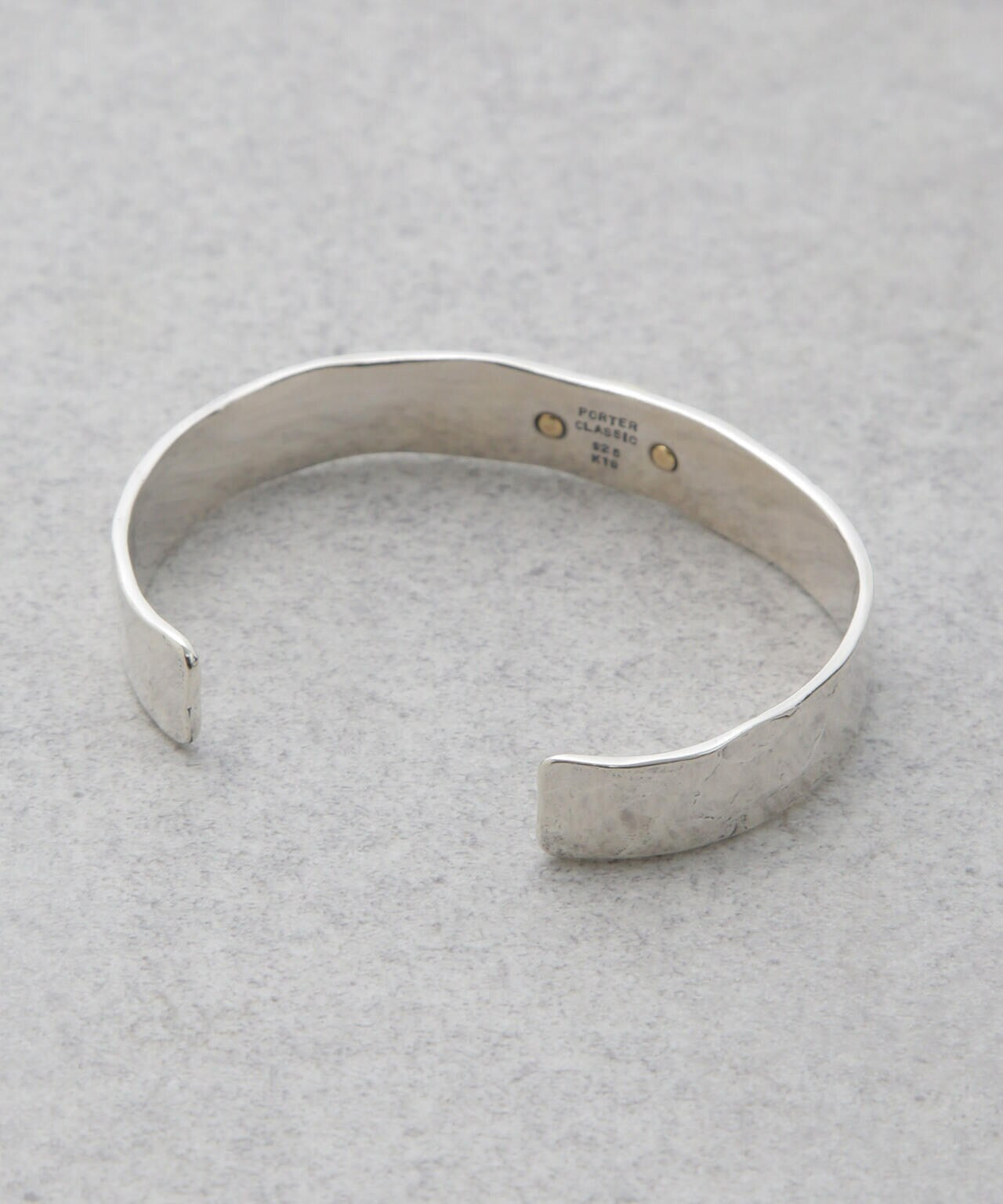 Porter Classic/GOLD RIVET BANGLE LOVE & PEACE 6704248009